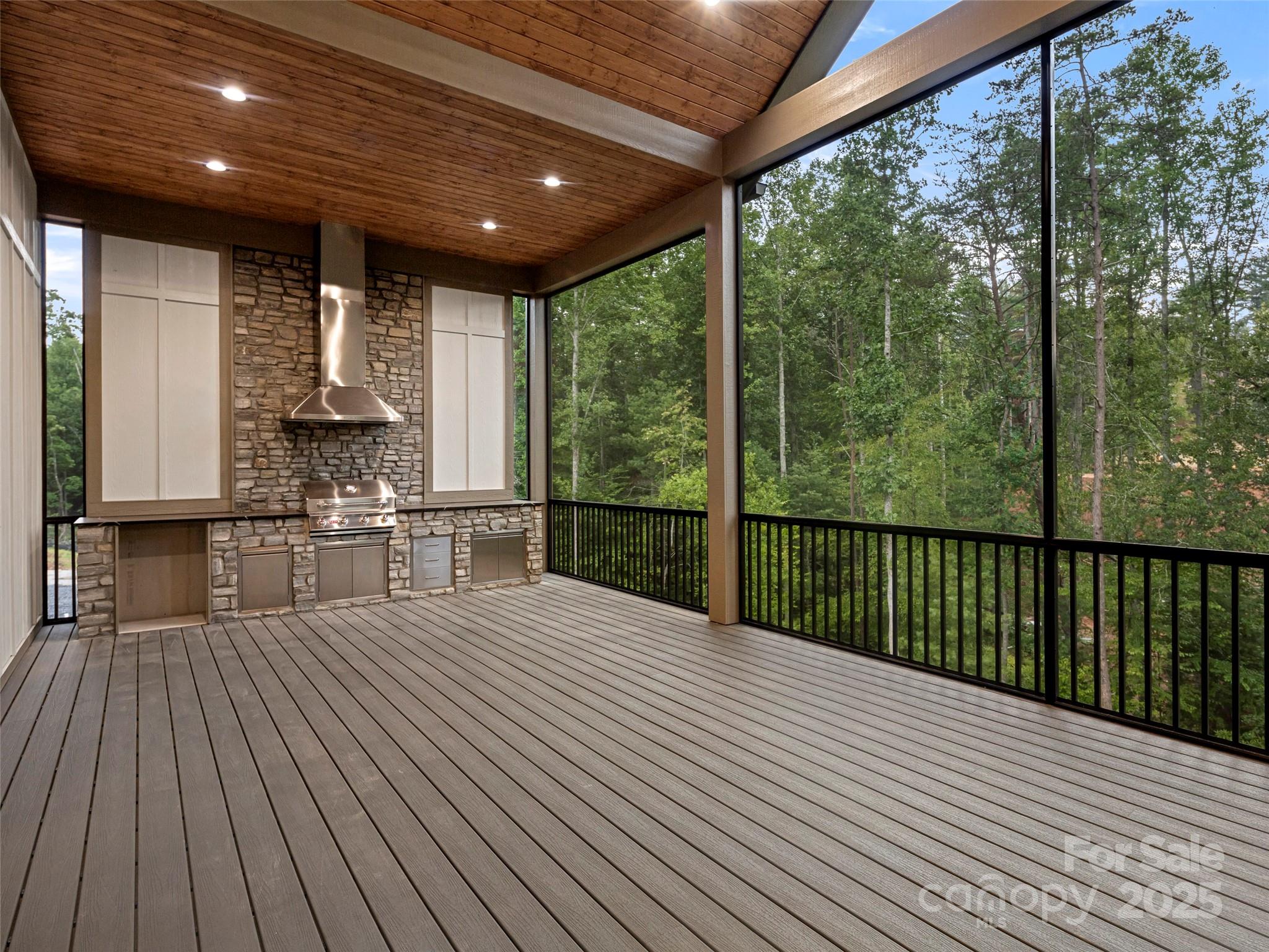 Horse Shoe Cove - Residential