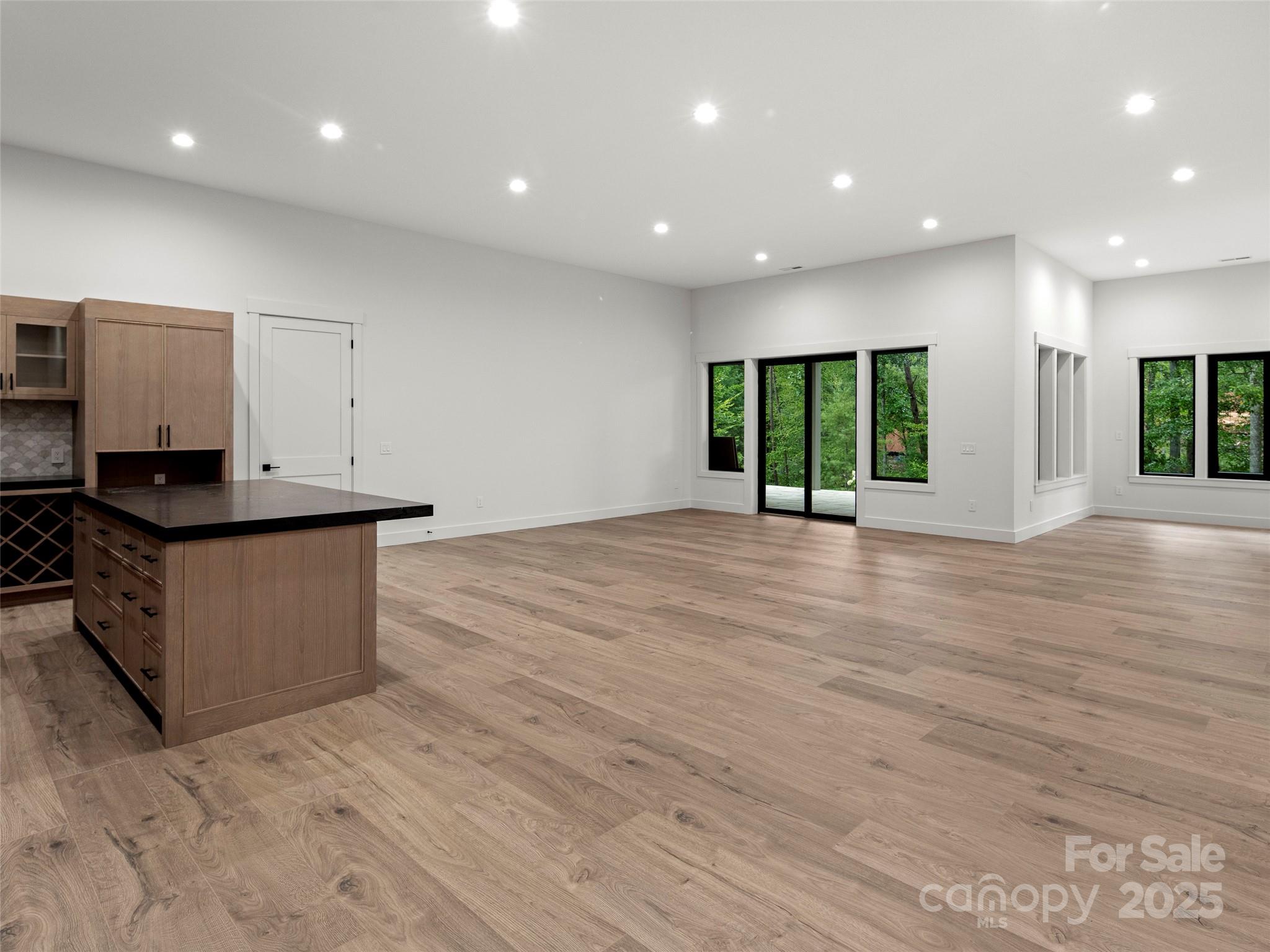 Horse Shoe Cove - Residential