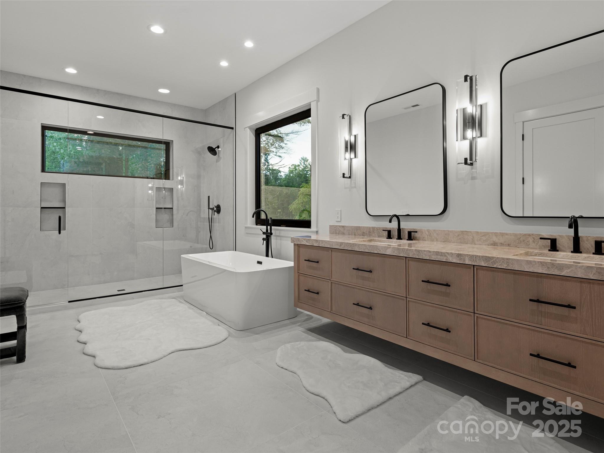 Horse Shoe Cove - Residential