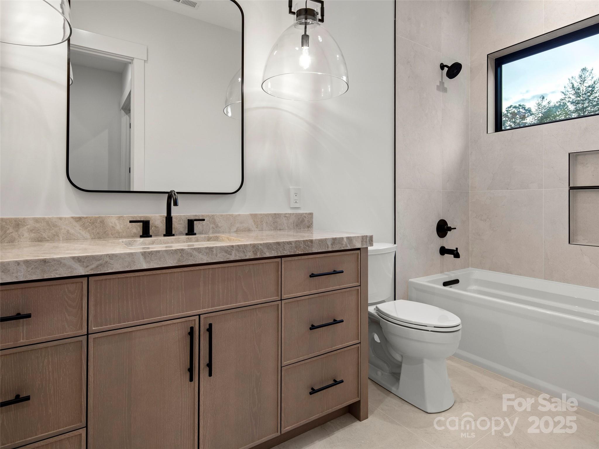 Horse Shoe Cove - Residential