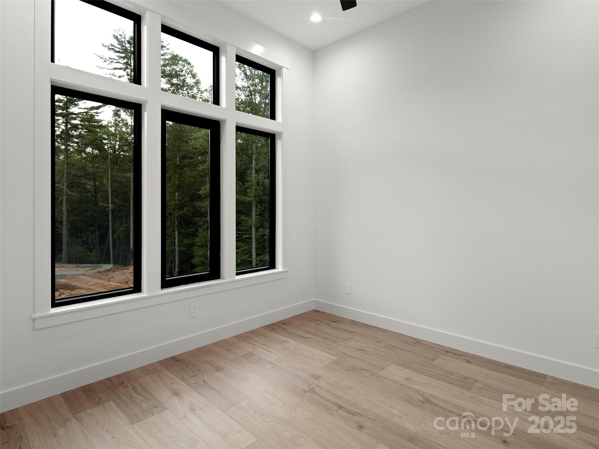 Horse Shoe Cove - Residential