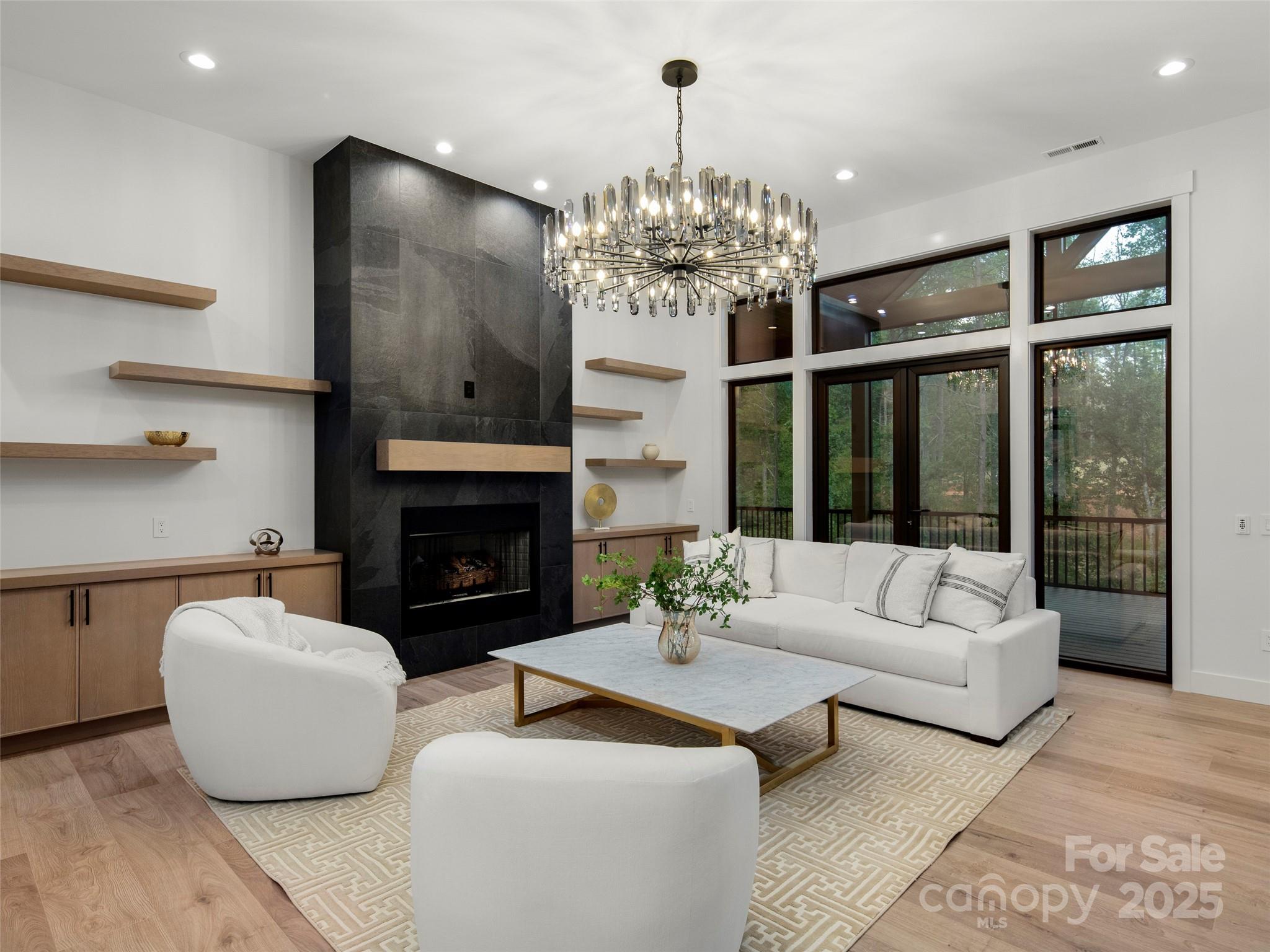 Horse Shoe Cove - Residential