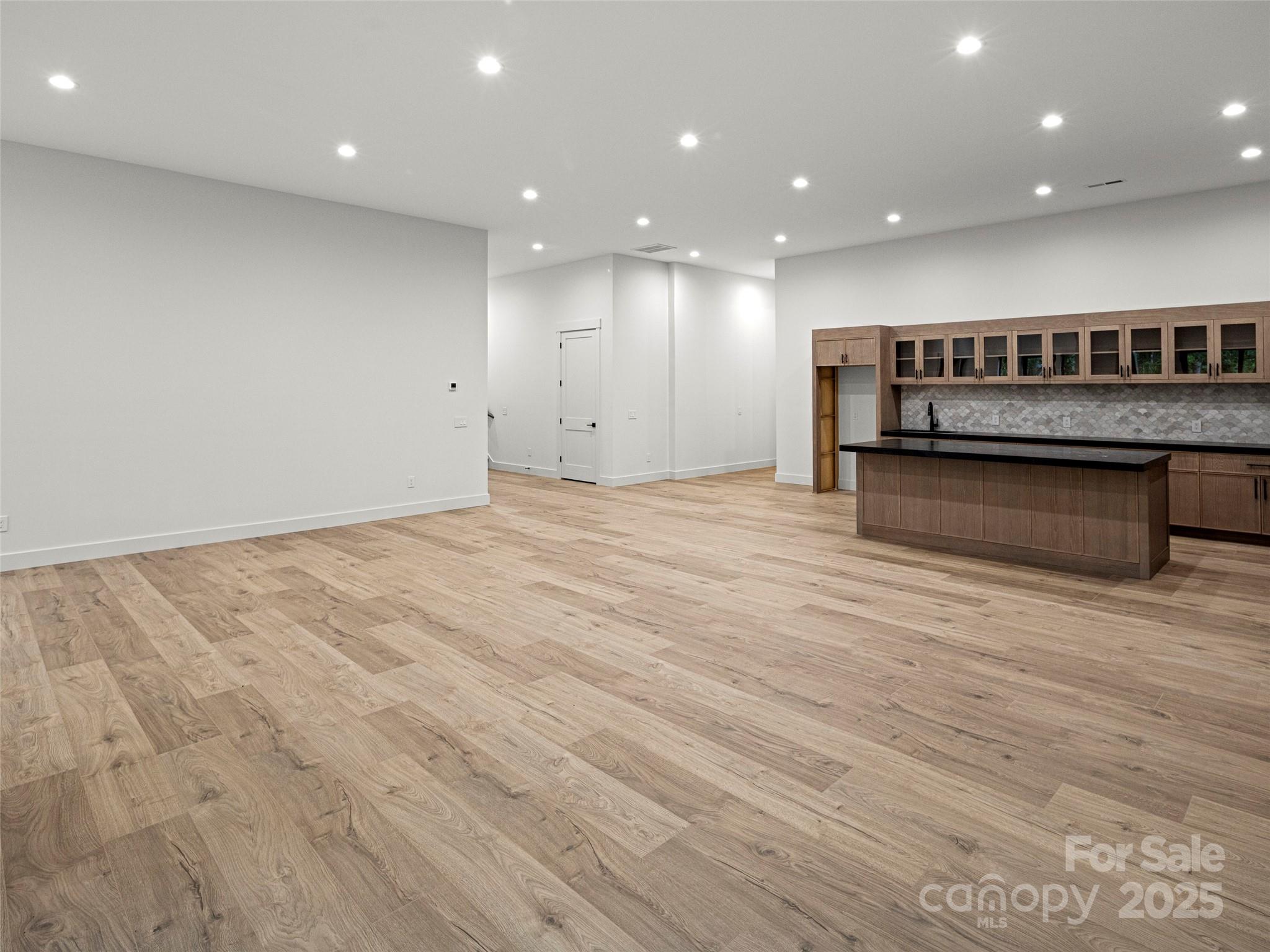 Horse Shoe Cove - Residential