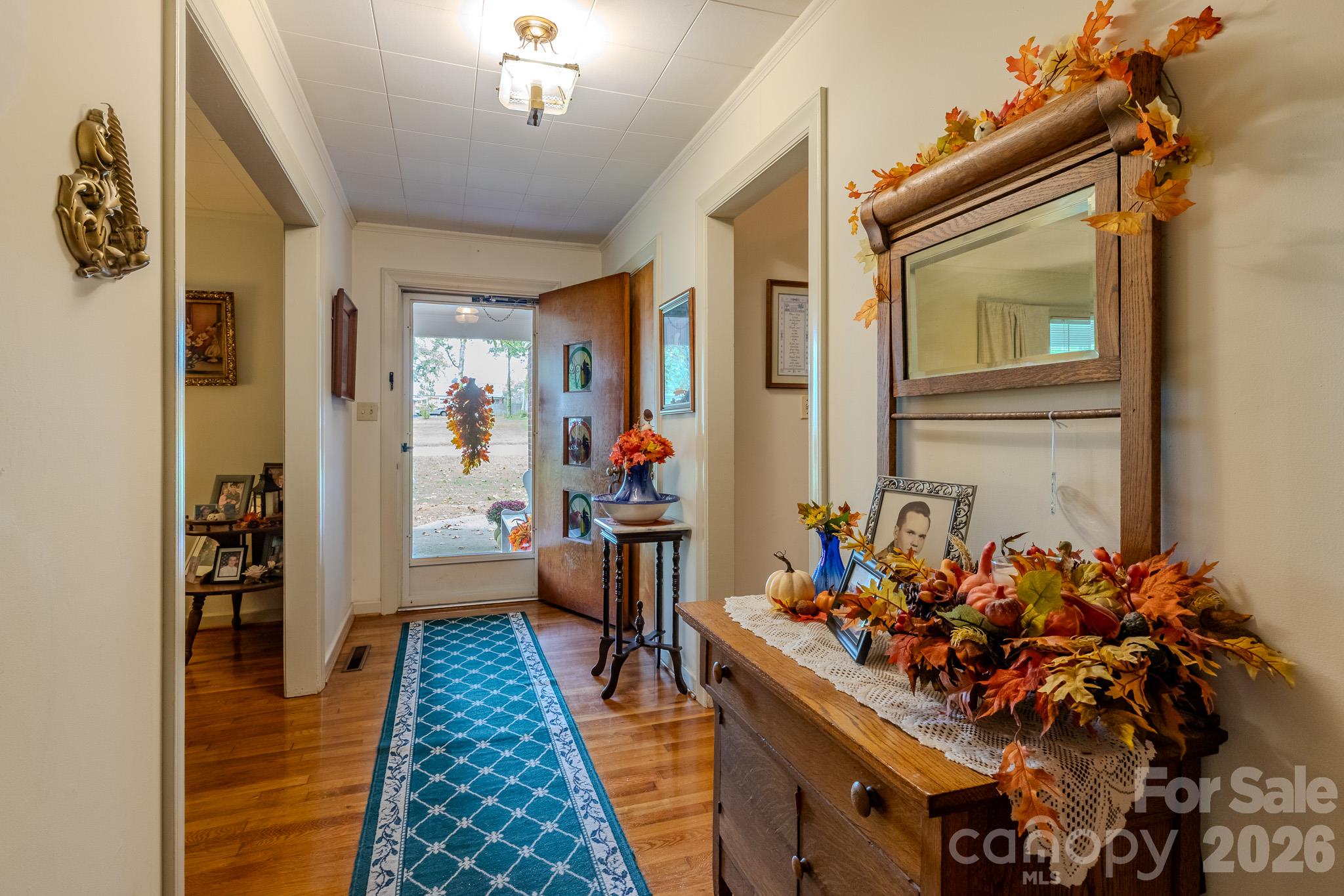 1004 Woodside Drive