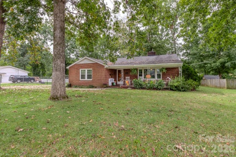 Photo of 1004 Woodside Drive, Kings Mountain, NC 28086 (MLS # 4434279)