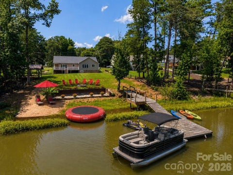Photo of 6901 Navajo Trail, Sherrills Ford, NC 28673 (MLS # 4414423)