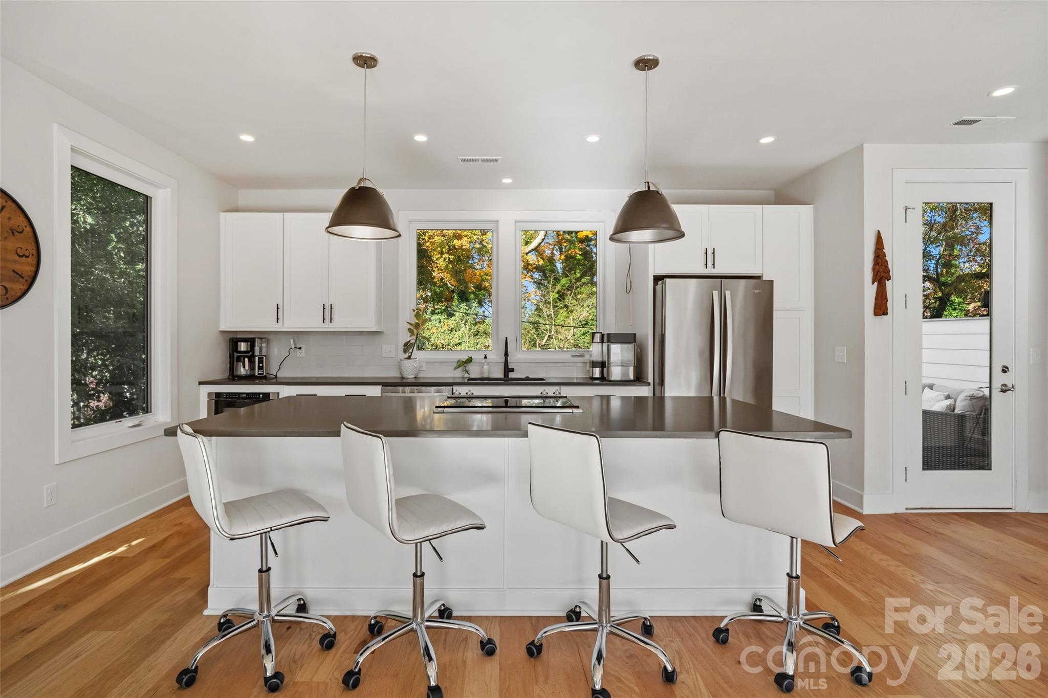 1549 Pinecrest Avenue