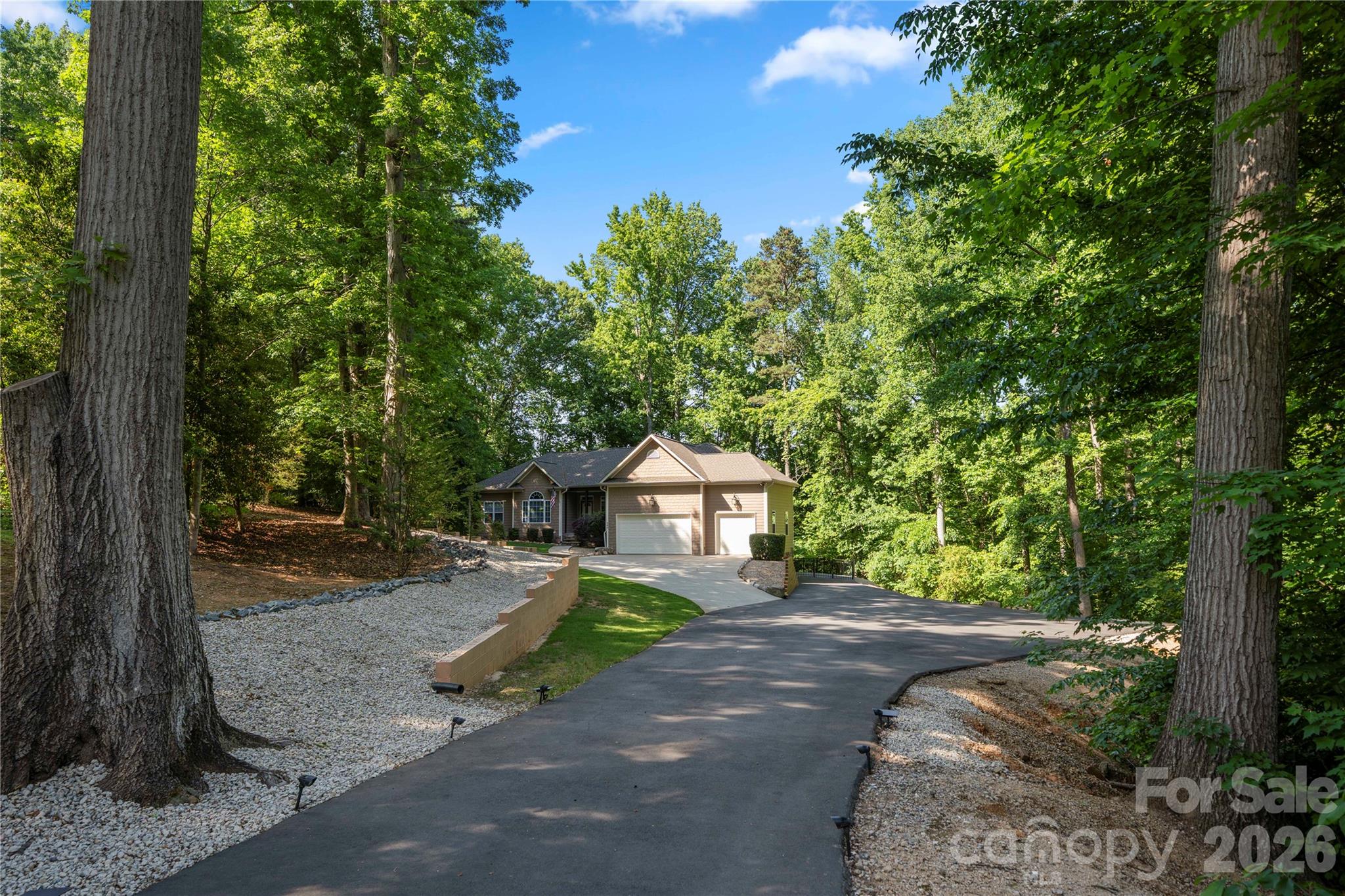 686 White Oaks Road