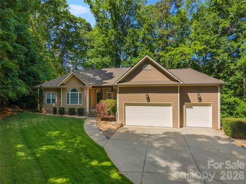 Photo of 686 White Oaks Road, Mooresville, NC 28115 (MLS # 4377975)