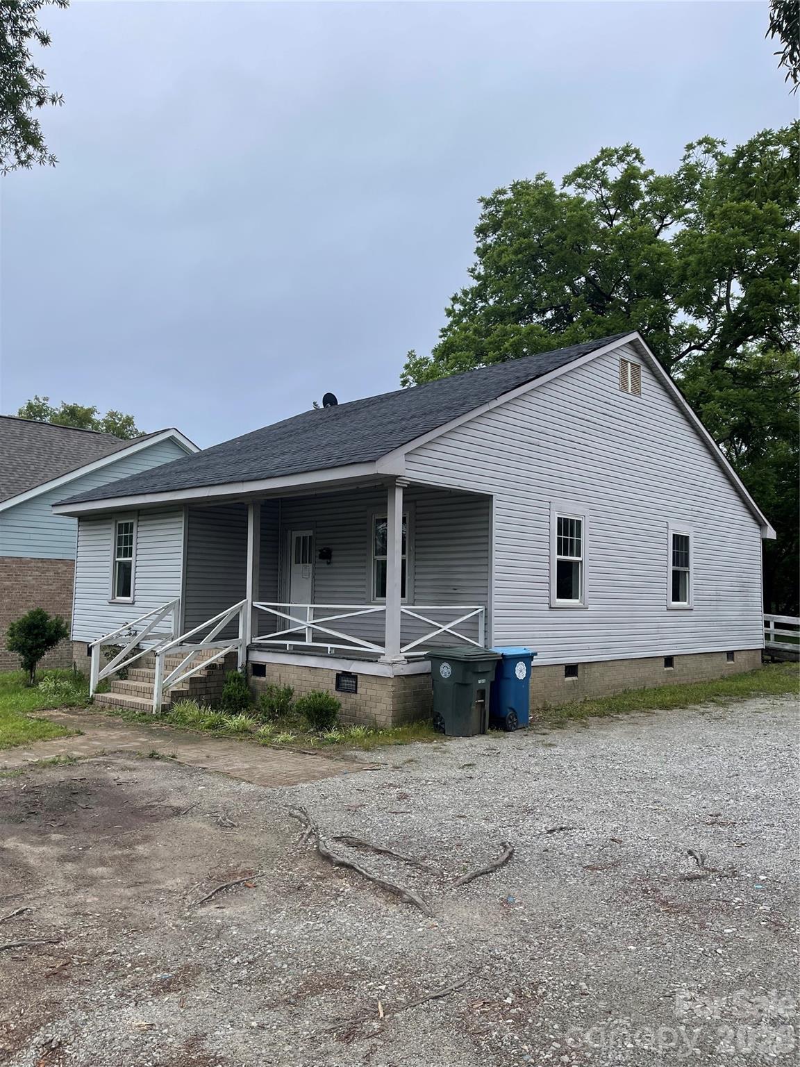 922 N Main Street