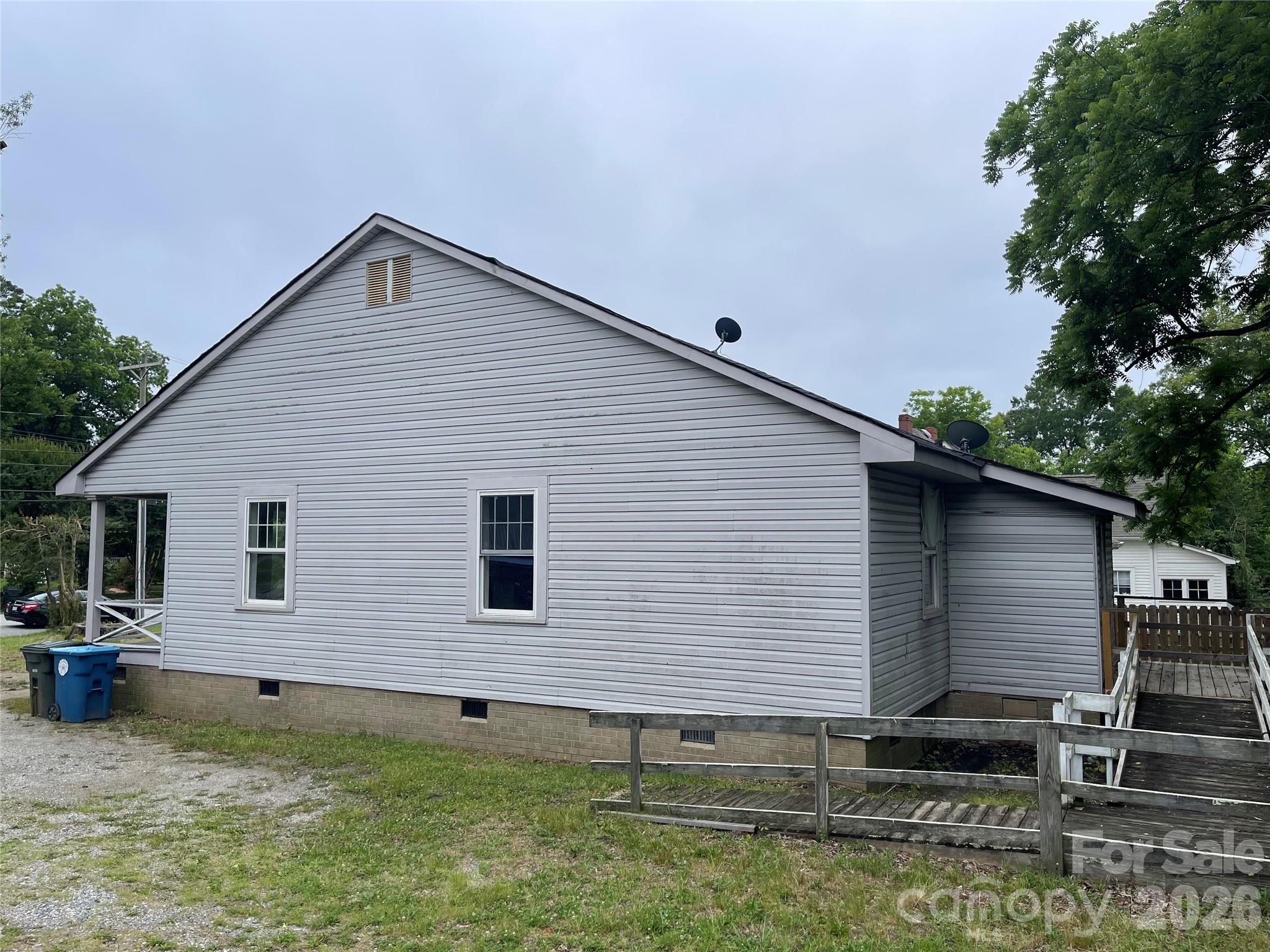 922 N Main Street
