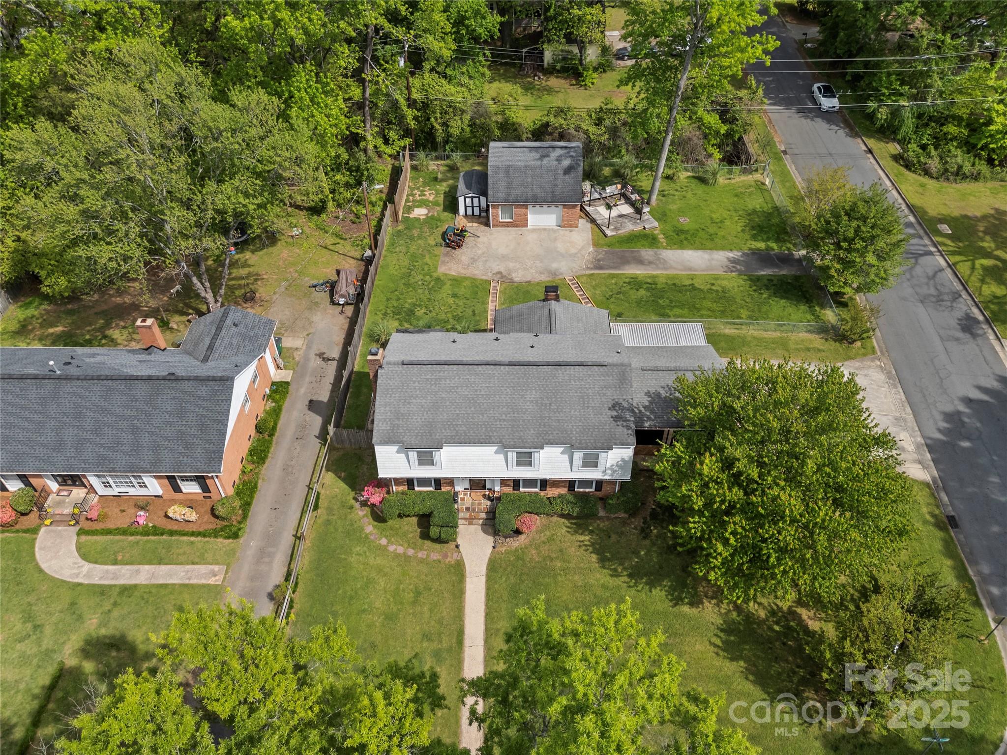 6035 Idlebrook Drive