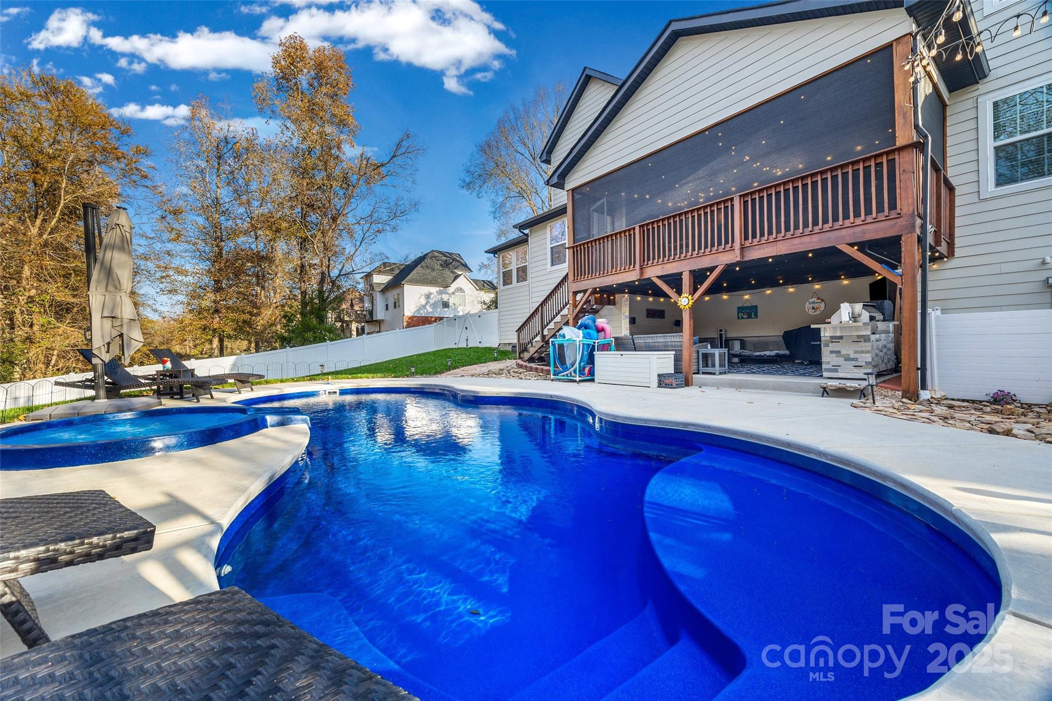 Stonetrace - Residential