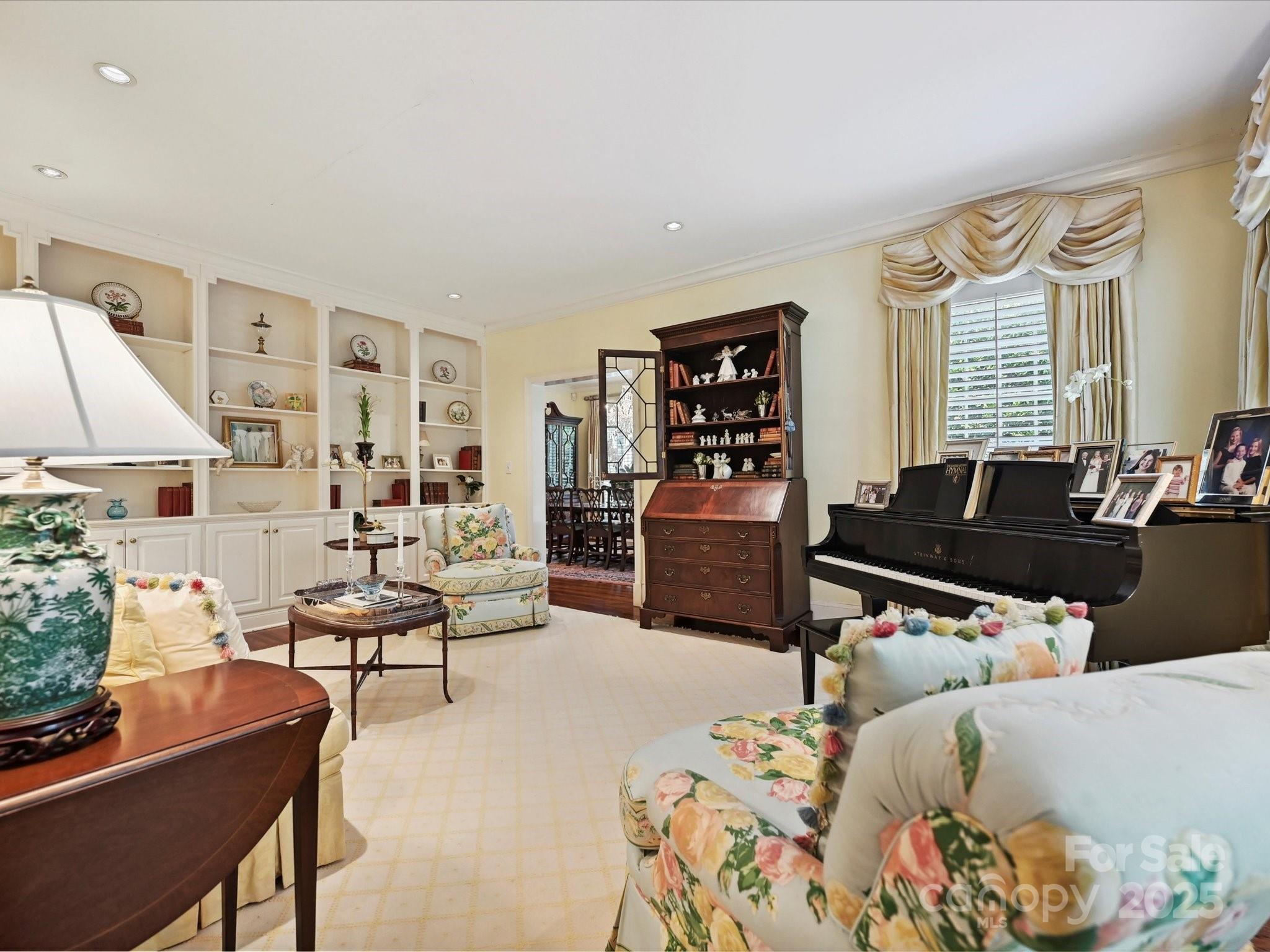 828 Colville Road