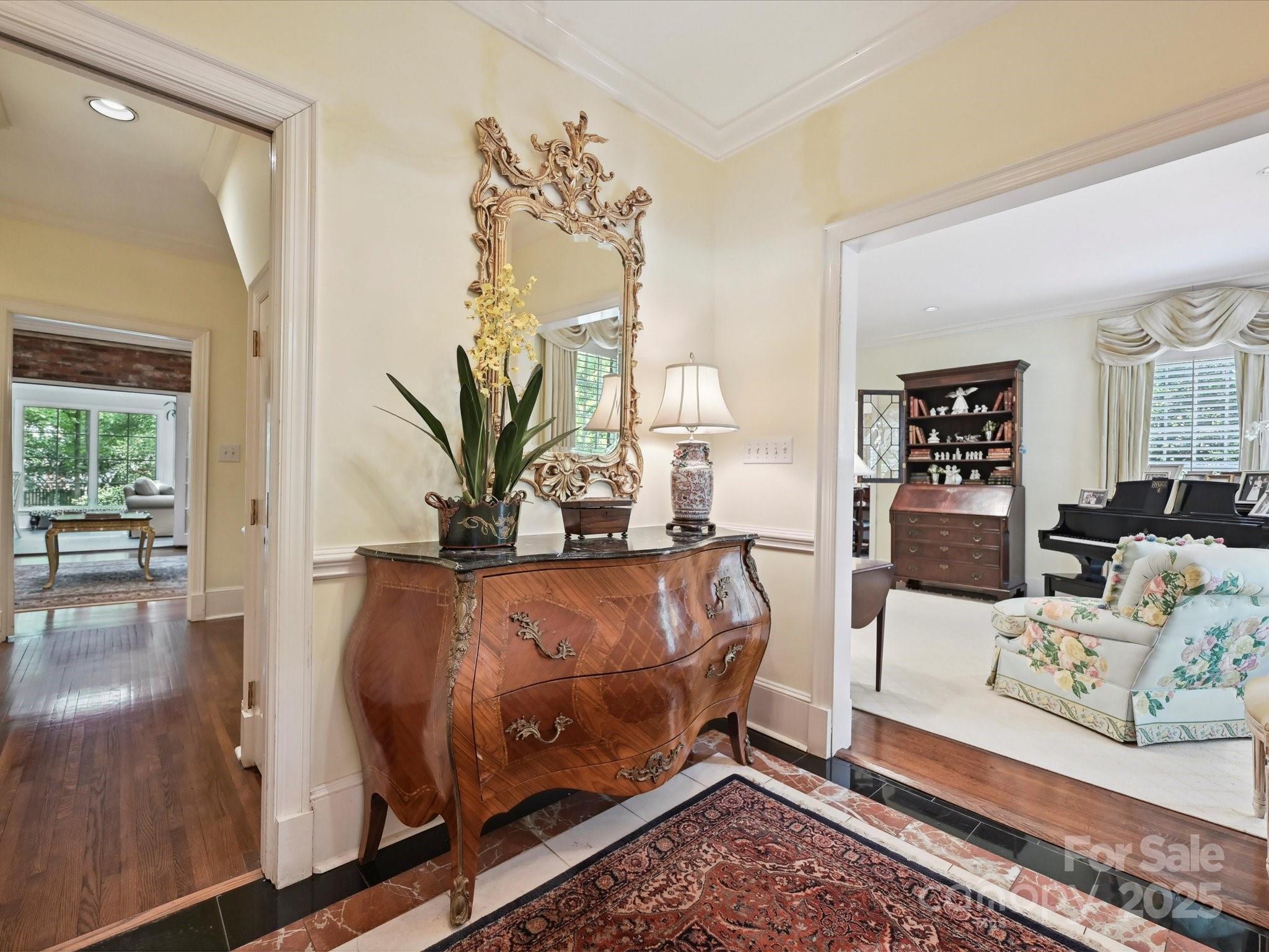828 Colville Road