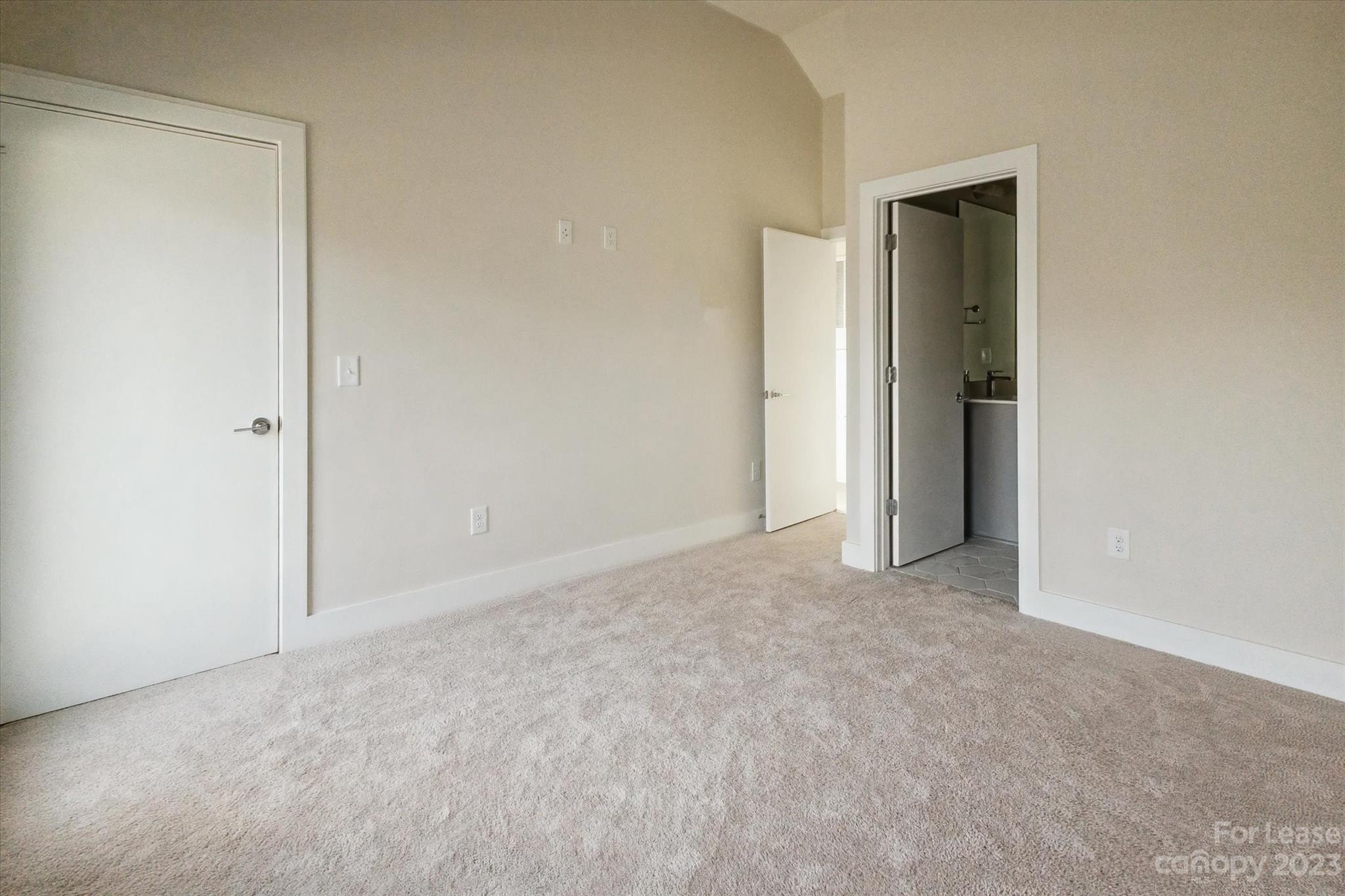 bronson square - Residential Lease