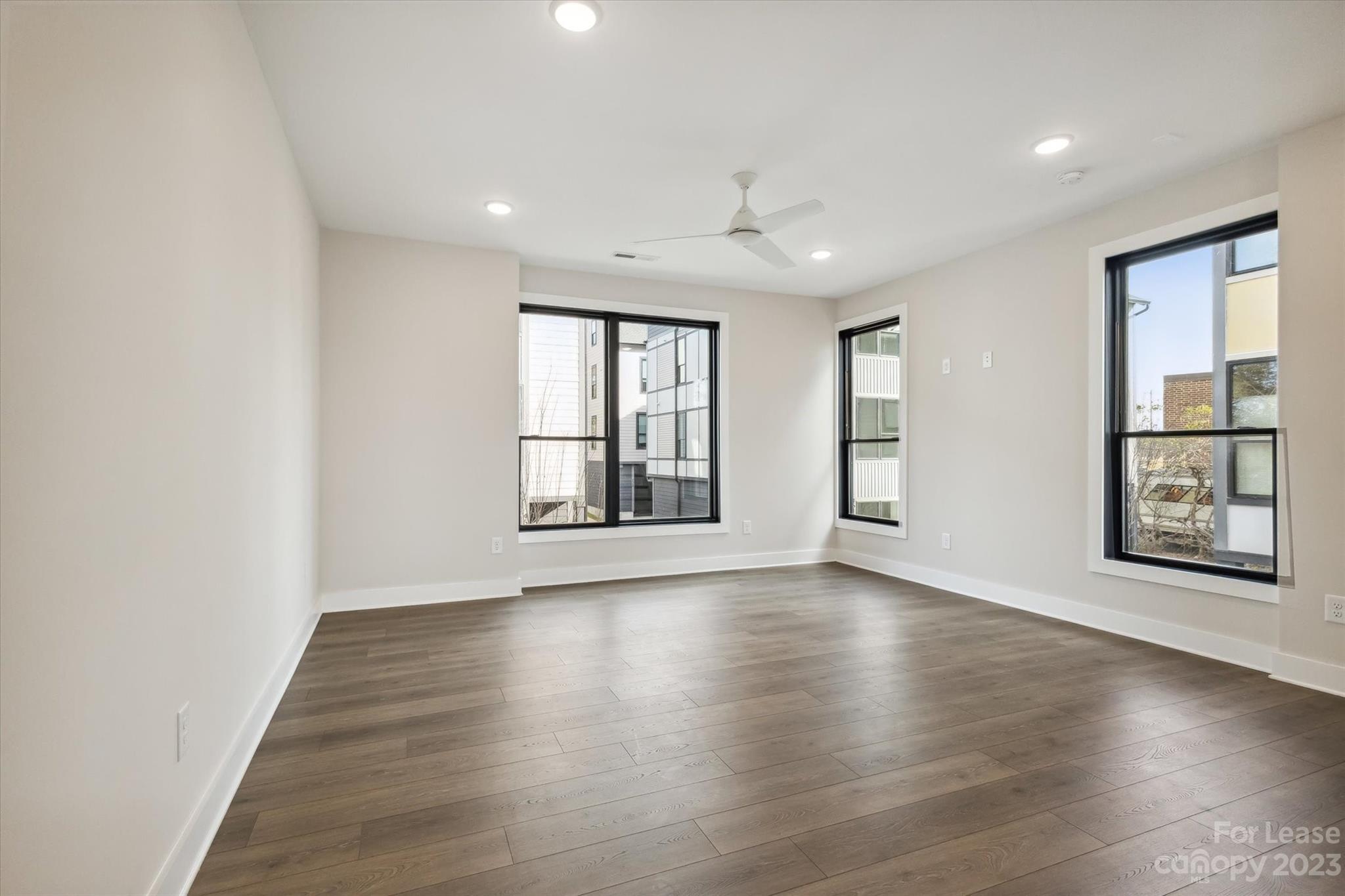 bronson square - Residential Lease