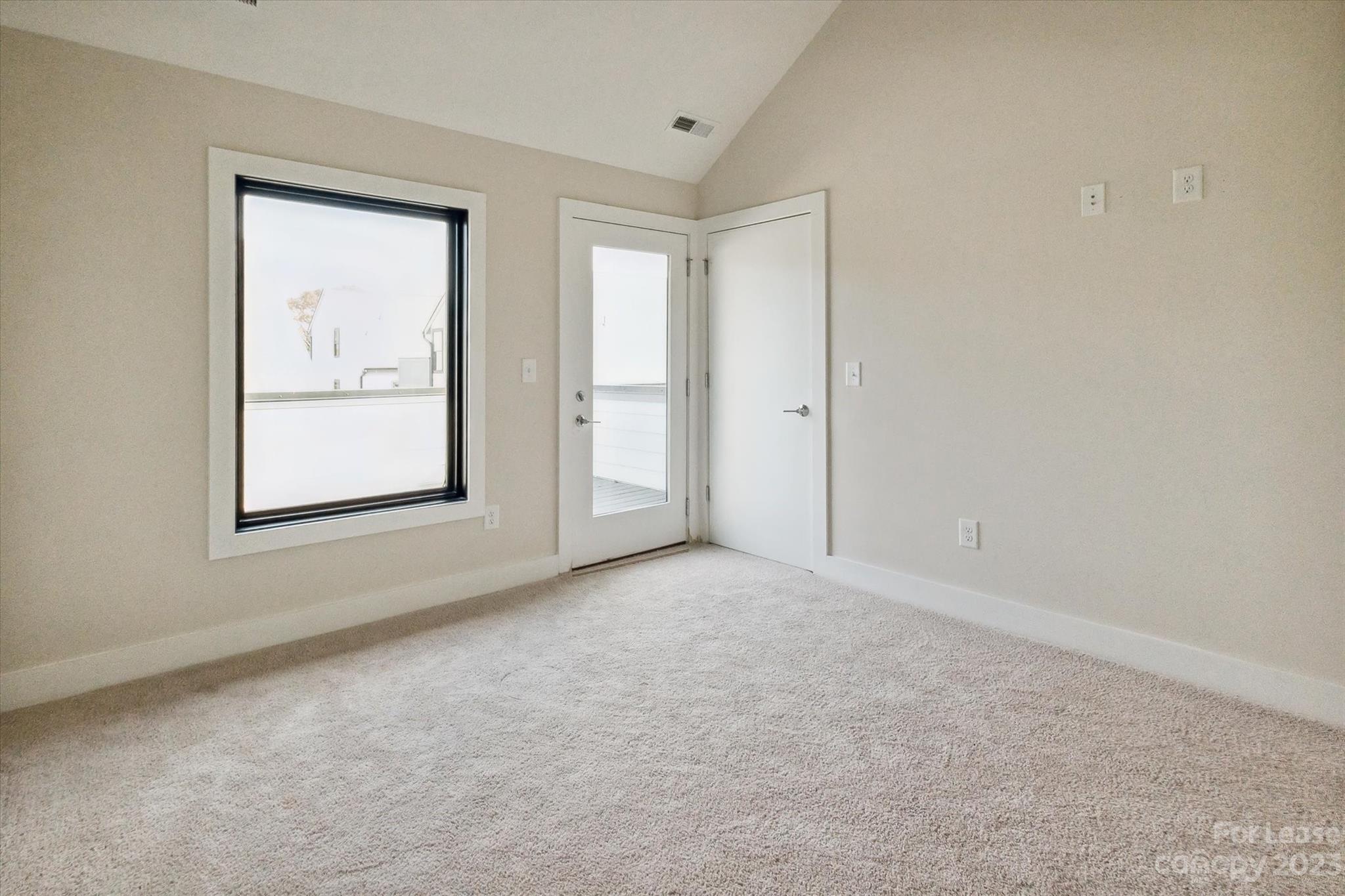 bronson square - Residential Lease