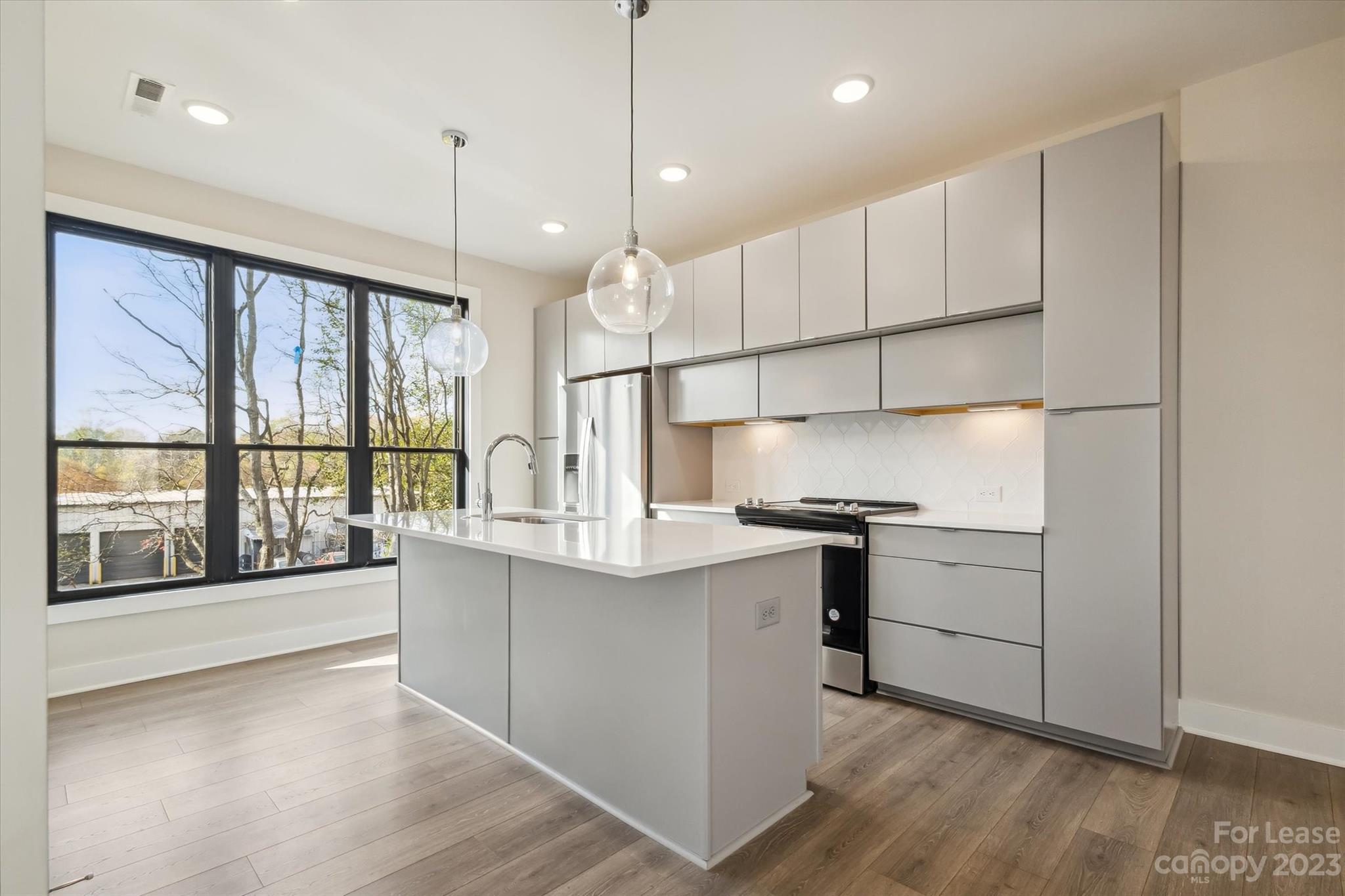 bronson square - Residential Lease