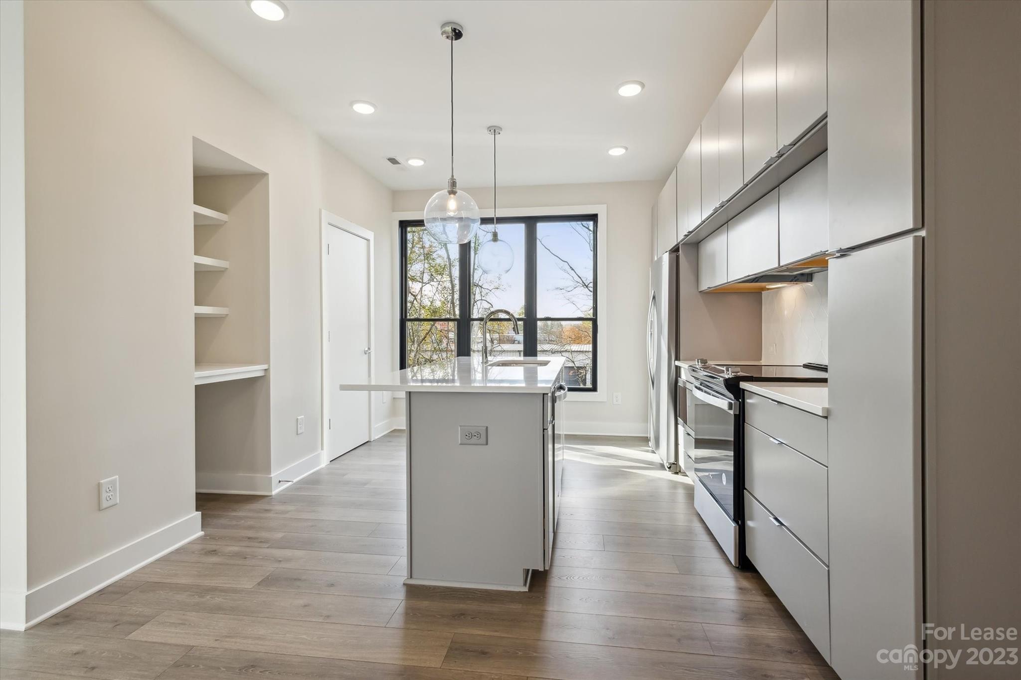 bronson square - Residential Lease