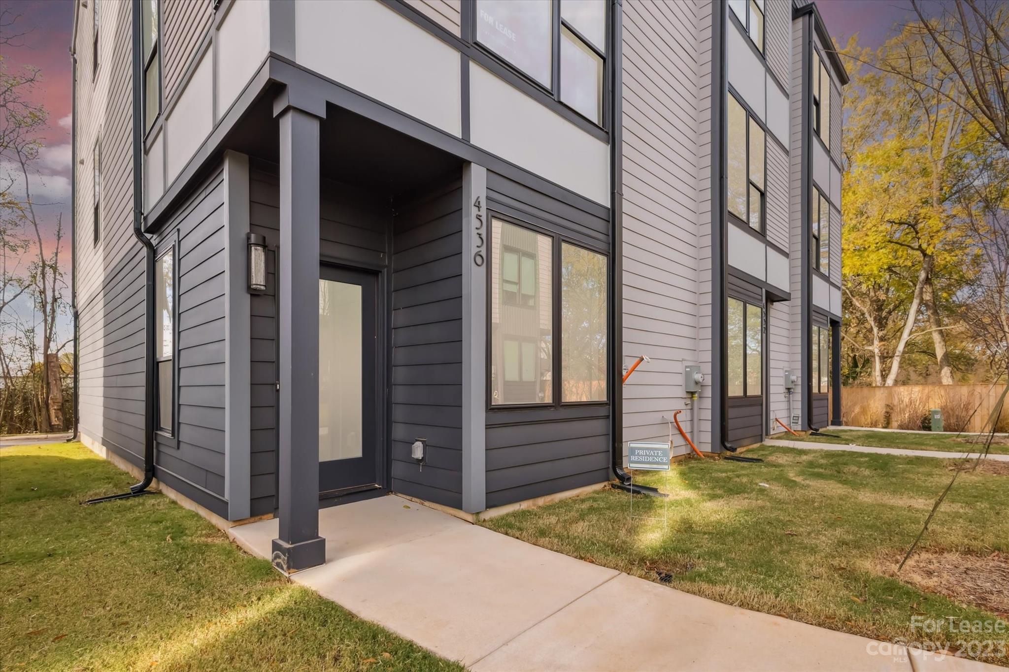 bronson square - Residential Lease