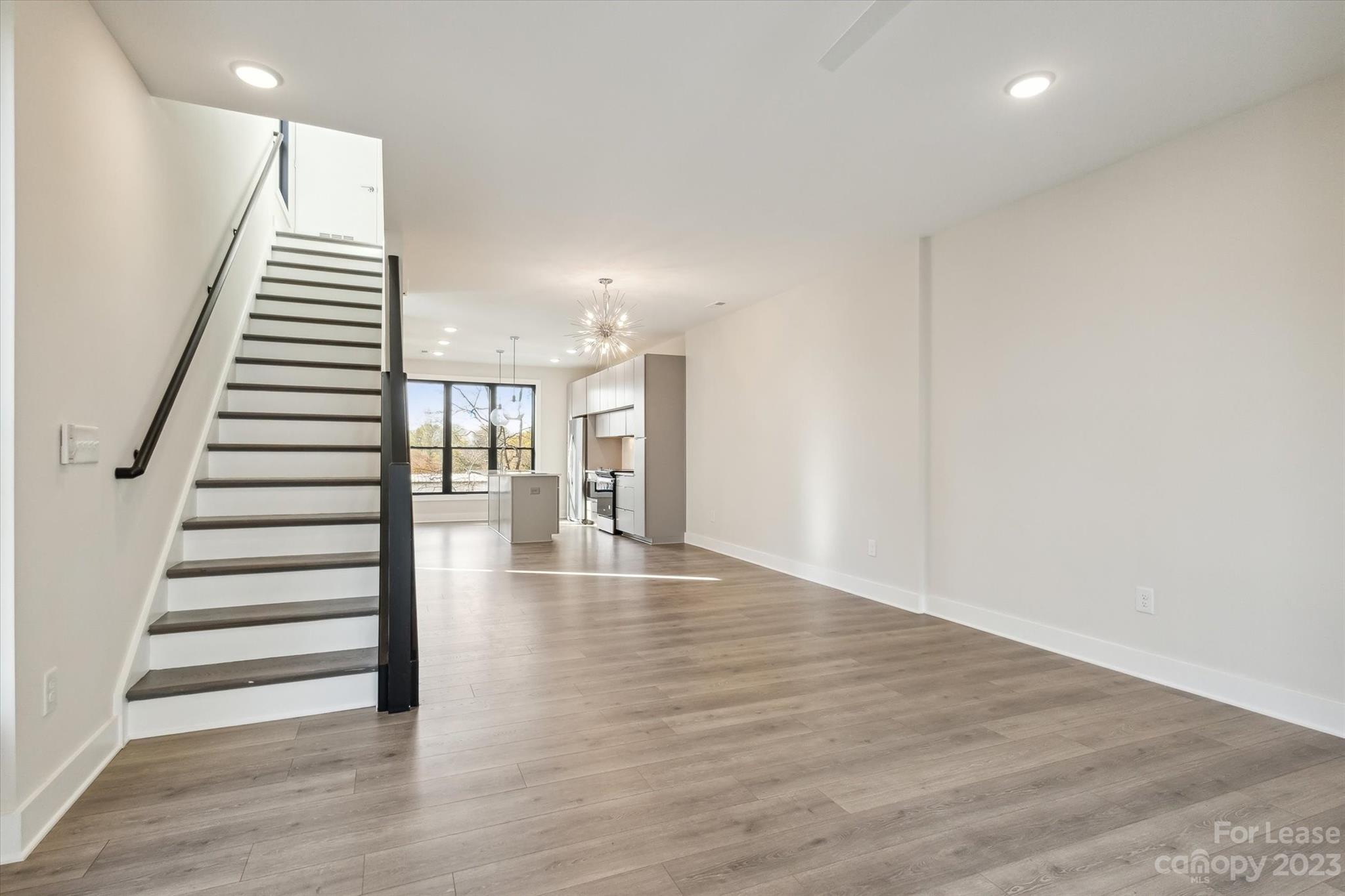 bronson square - Residential Lease