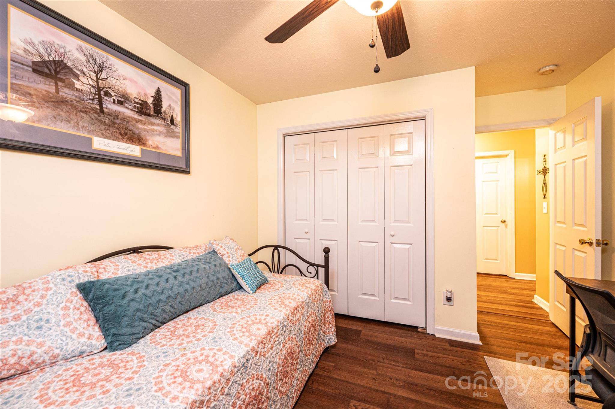 WESTERN RIDGE - Residential