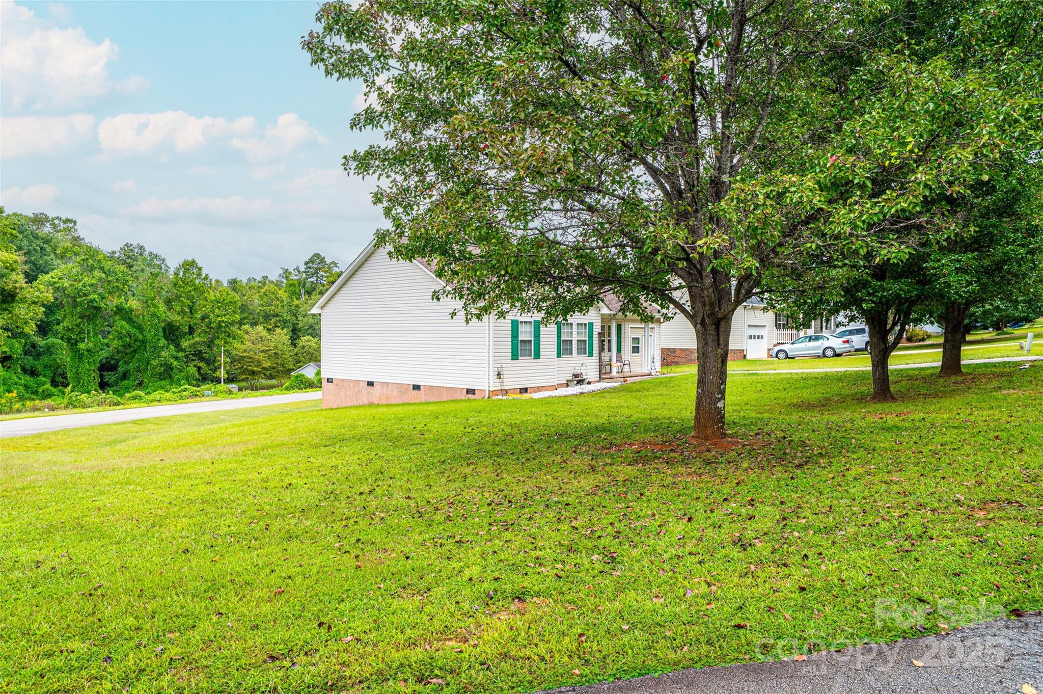 WESTERN RIDGE - Residential