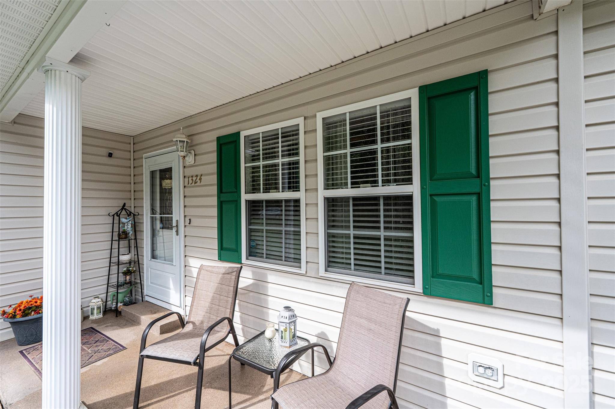 WESTERN RIDGE - Residential