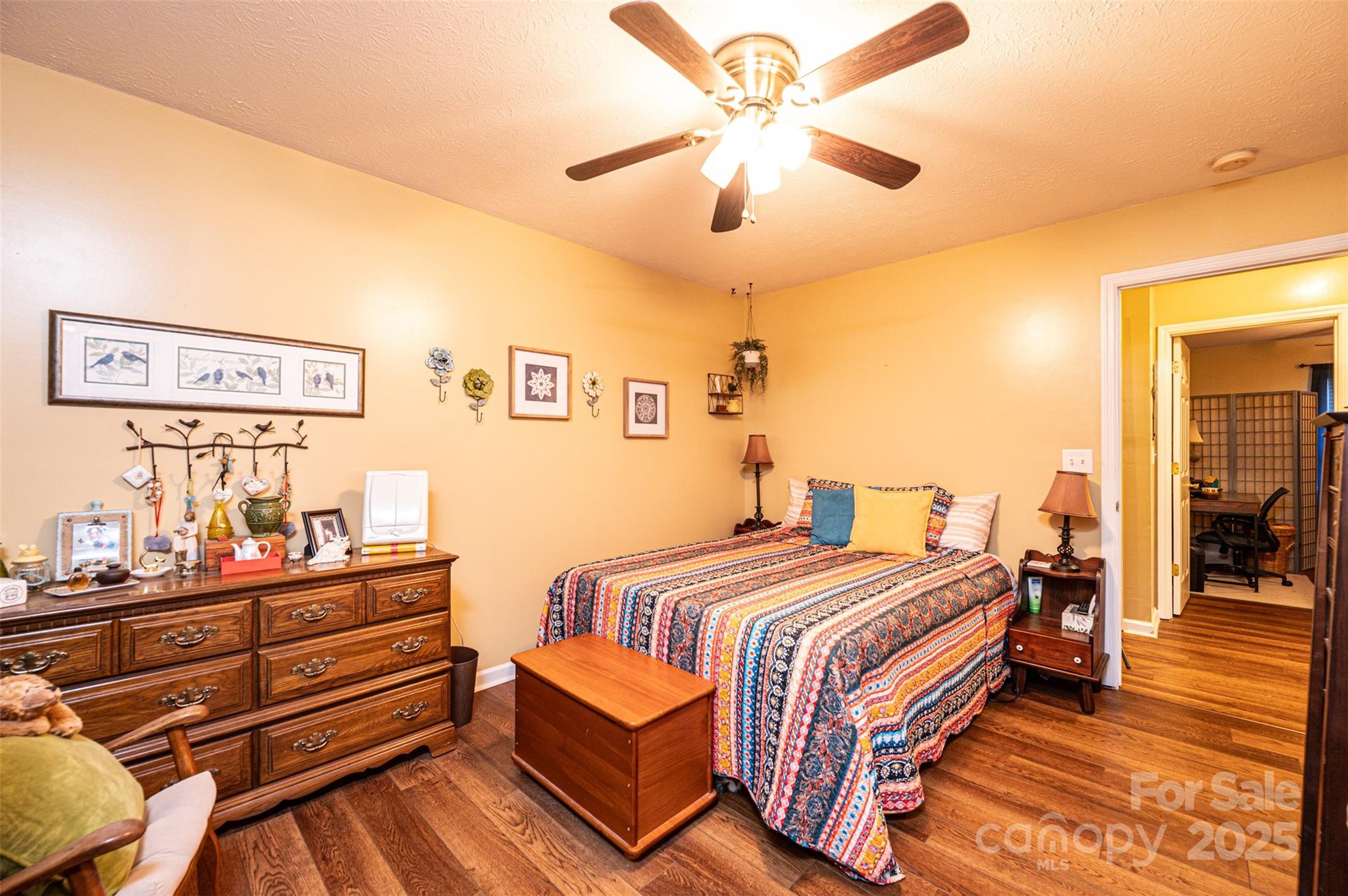 WESTERN RIDGE - Residential