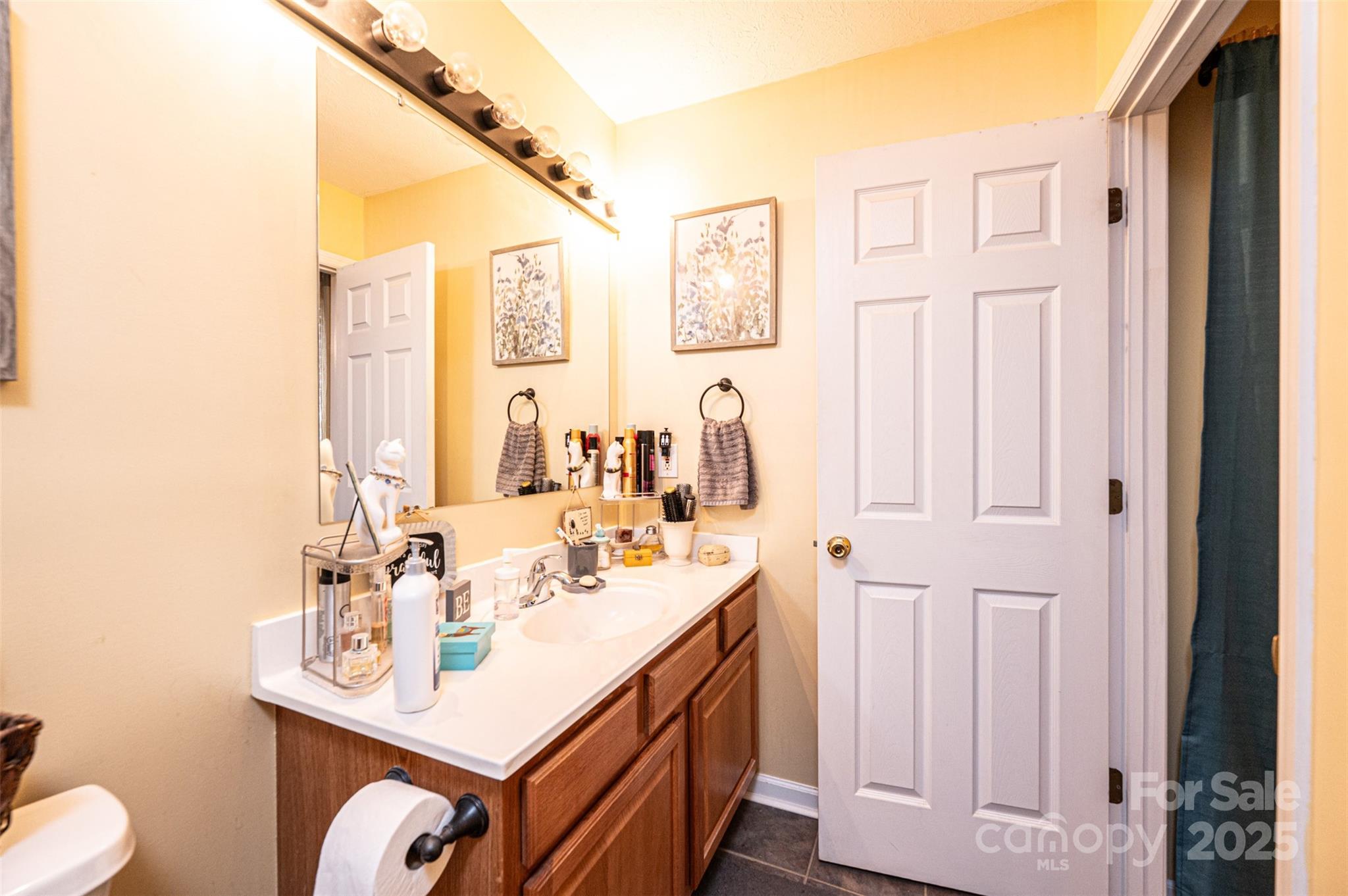 WESTERN RIDGE - Residential