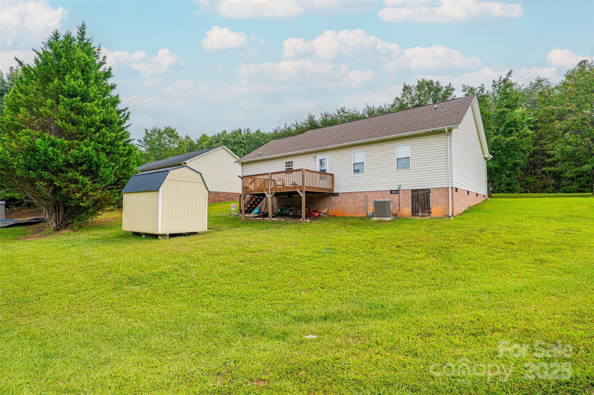 WESTERN RIDGE - Residential