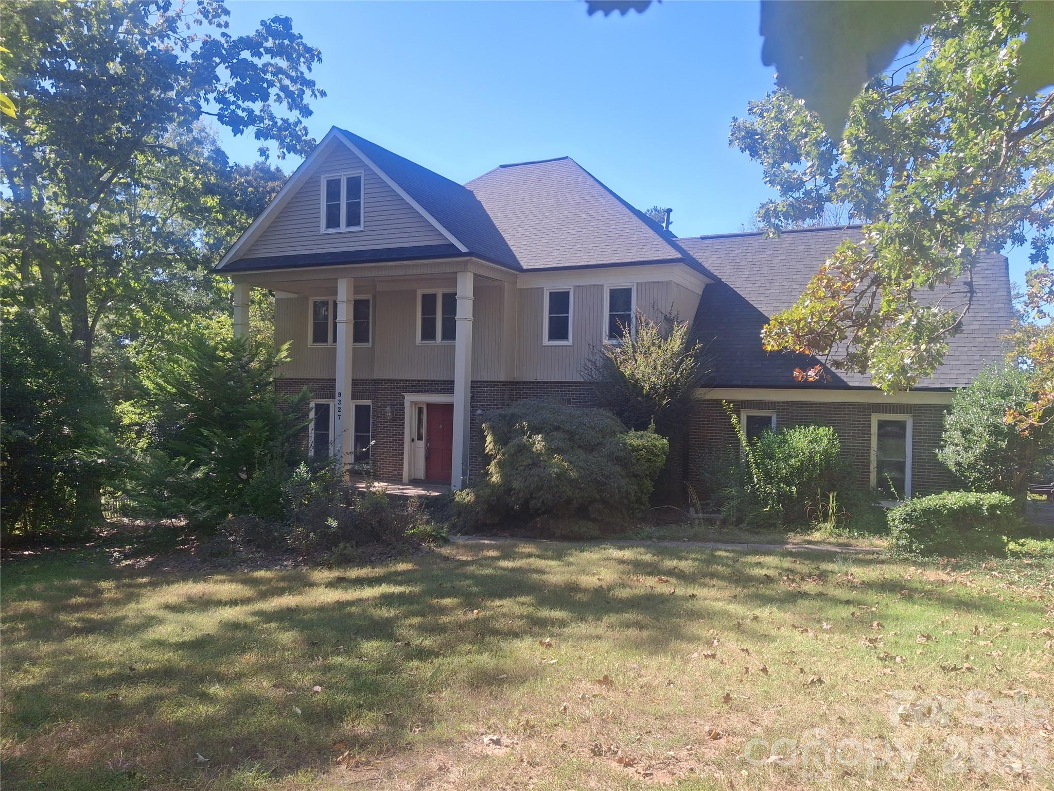 9327 Willowglen Trail