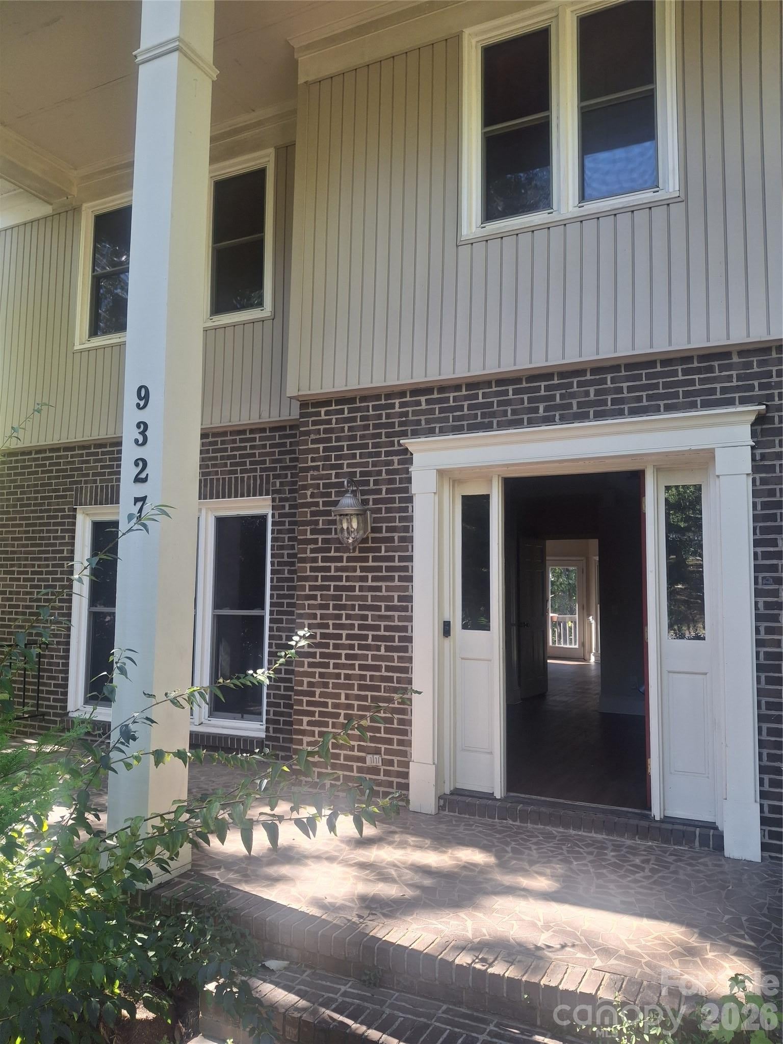 9327 Willowglen Trail