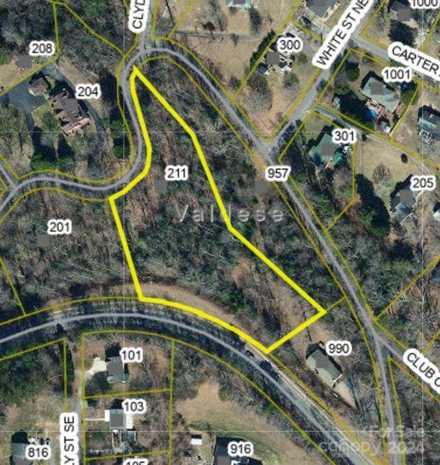 Rare Opportunity in Valdese! This 1.85-acre building lot has been off the market for 30 years and is now available for your dream home. Conveniently located within walking distance to the charming town of Valdese, NC, and just minutes from Interstate 40, this property offers the perfect balance of small-town living and easy access to major routes. Imagine building your forever home on this generous lot, with ample space to create your ideal outdoor oasis. Whether you desire a sprawling ranch, a cozy cottage, or a modern masterpiece, this lot accommodates it all.
Valdese offers a vibrant community with a rich heritage, boasting local shops, eateries, and recreational activities. Embrace the town's charm while enjoying the convenience of being moments away from larger cities like Hickory and Morganton. Don't miss this exceptional chance to make your mark in Valdese and start envisioning your dream home on this fantastic 1.85-acre building lot.