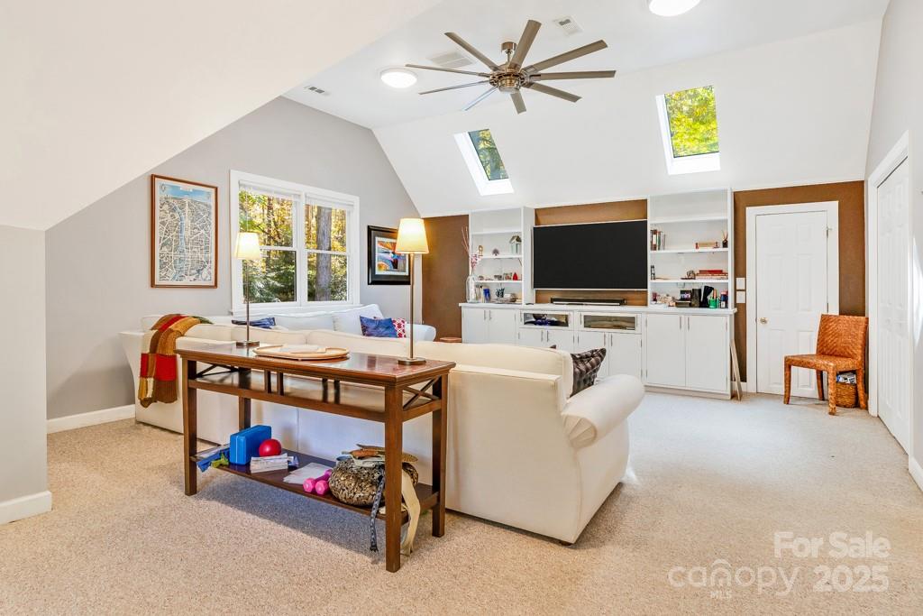 CLAREMONT - Residential