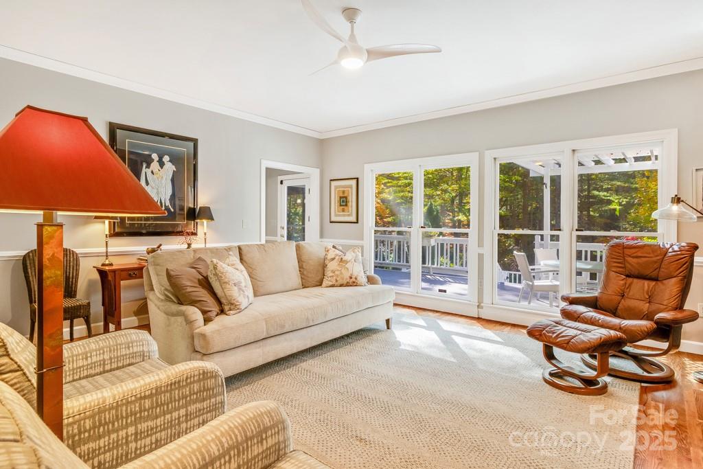 107 SUNNINGDALE Drive
