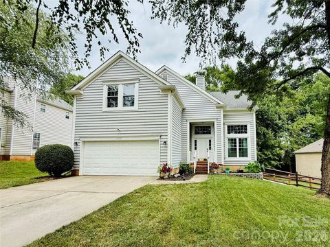 Photo of 11514 Woodfire Road, Charlotte, NC 28269 (MLS # 4398983)