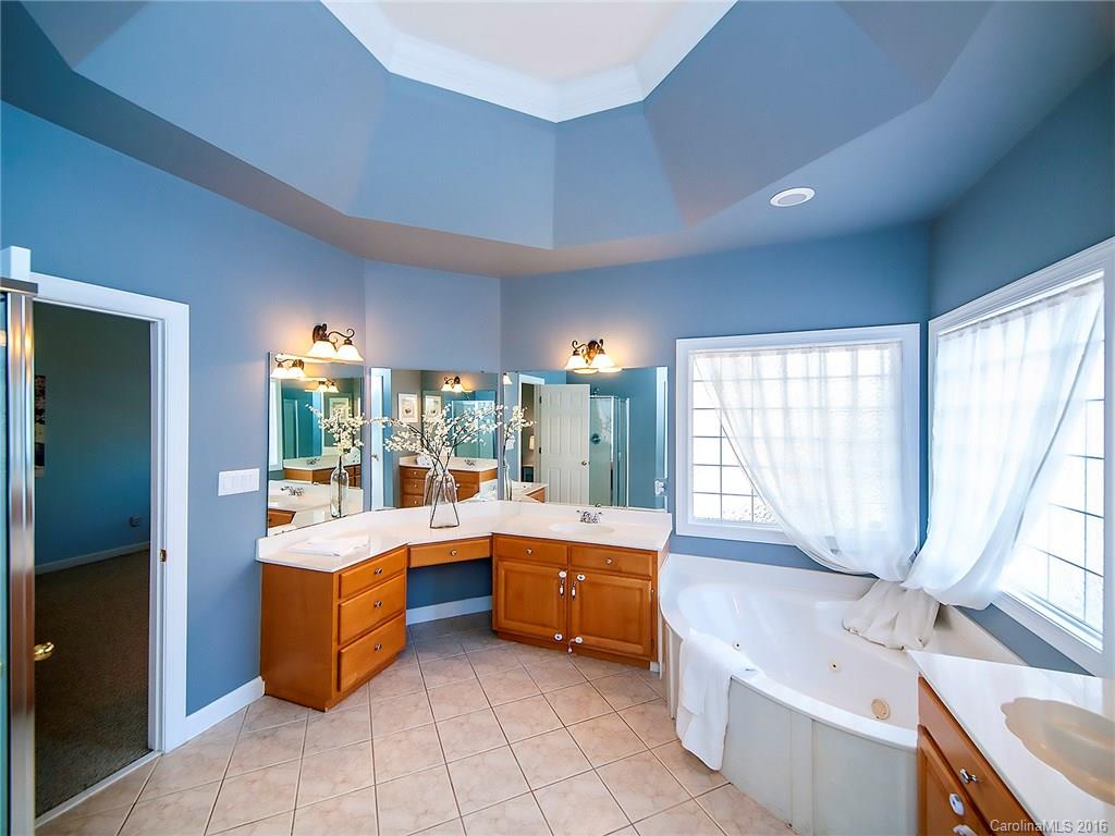 Macaulay - Residential Lease