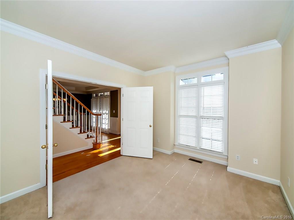 Macaulay - Residential Lease