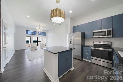 2125 Southend Drive 438 Charlotte NC 28203