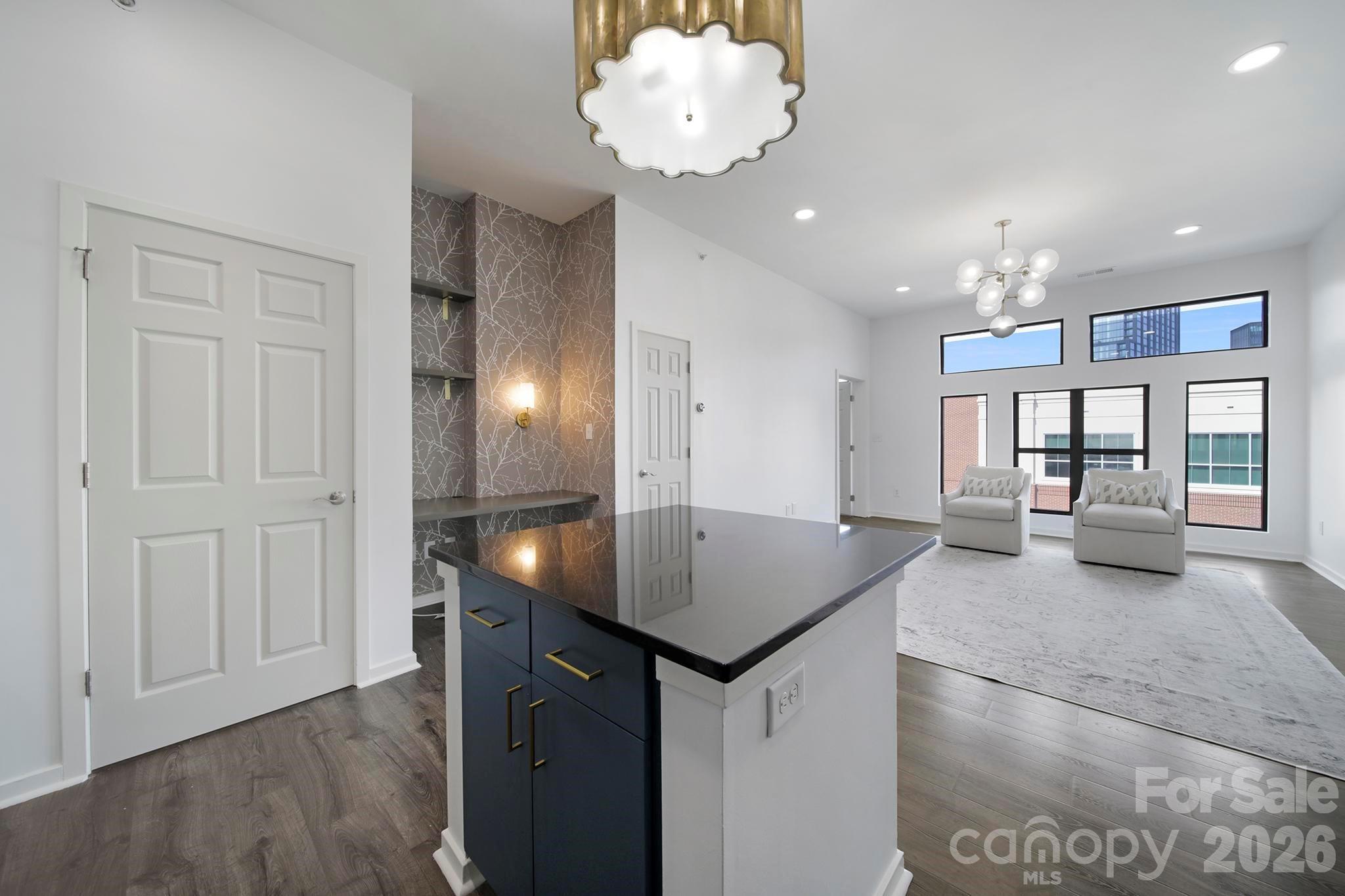 2125 Southend Drive 438