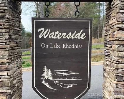 1144 Lakeside Way NW