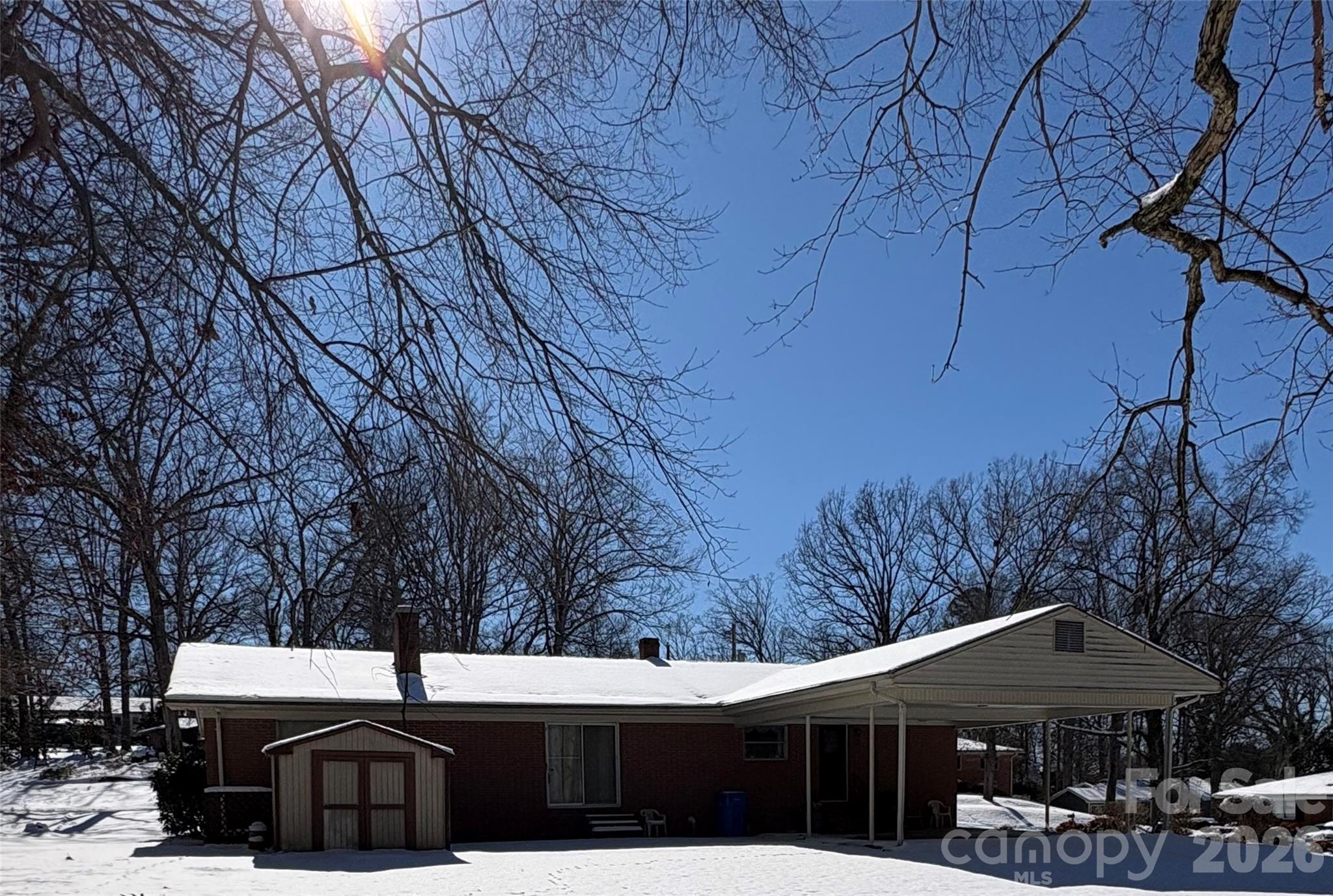 701 E Oakwood Avenue