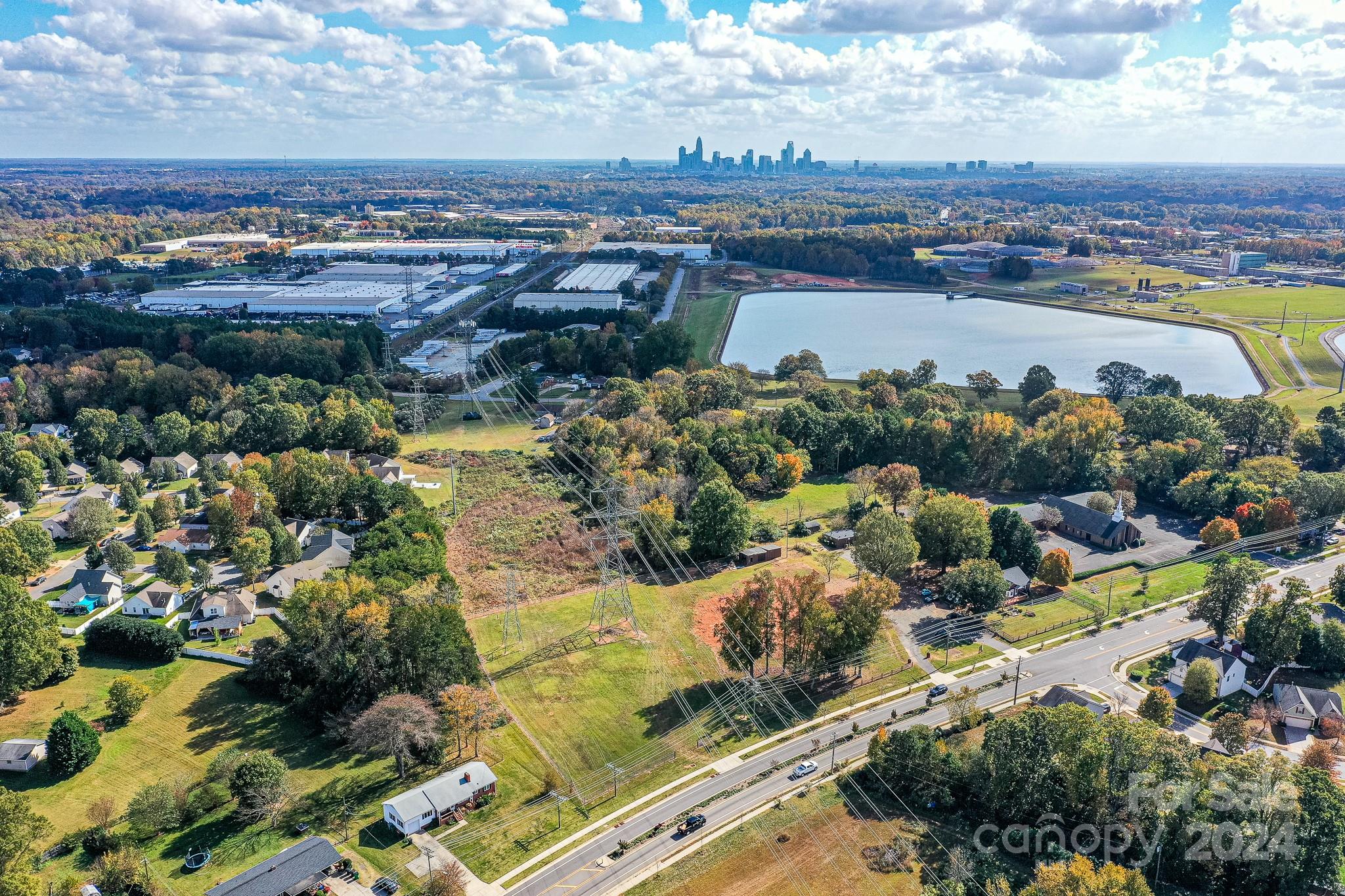 800 Oakdale Road