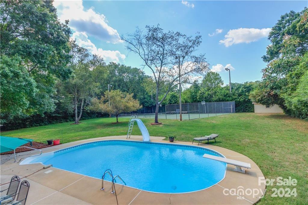 Lansdowne - Residential