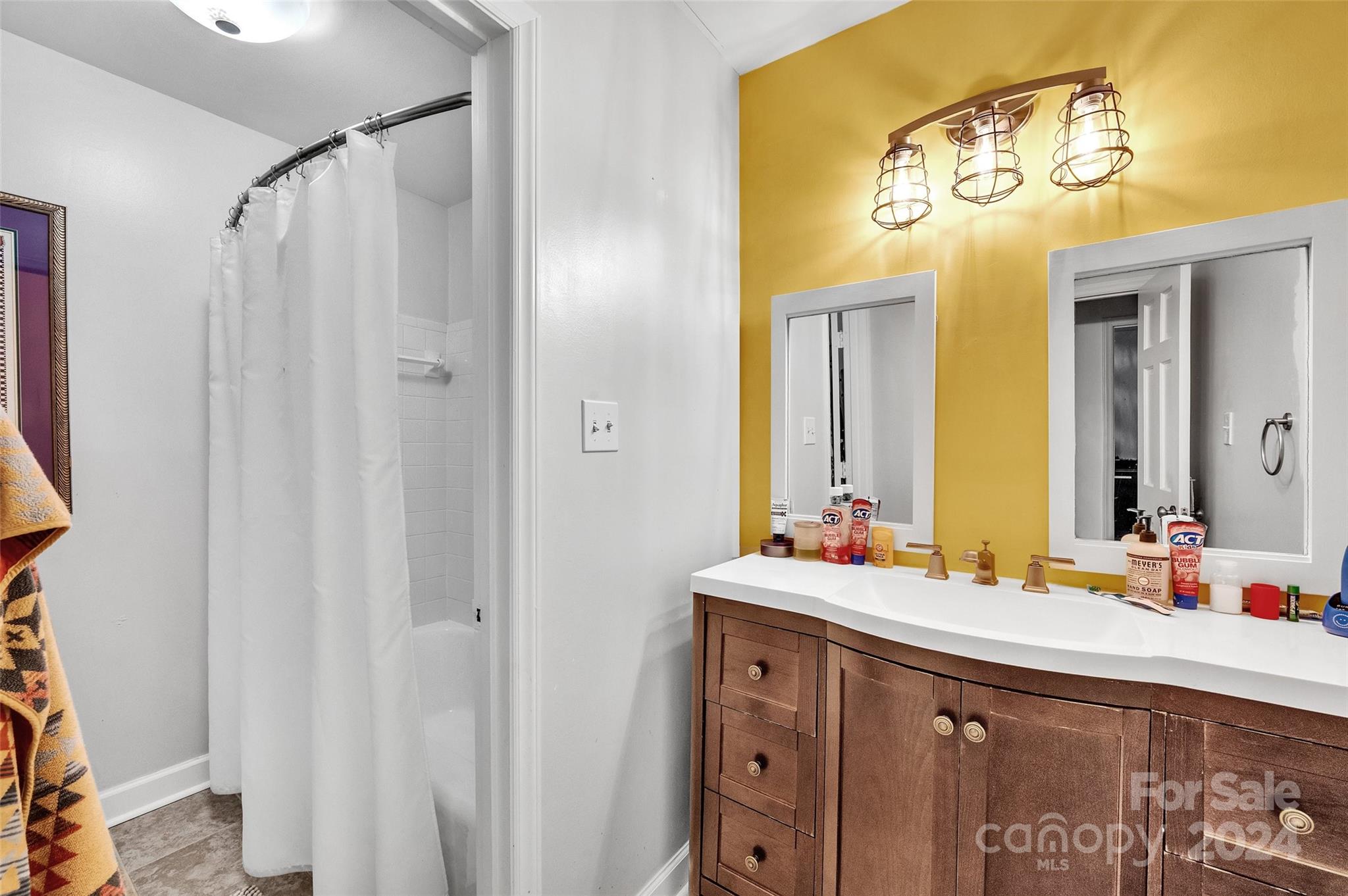 Lansdowne - Residential