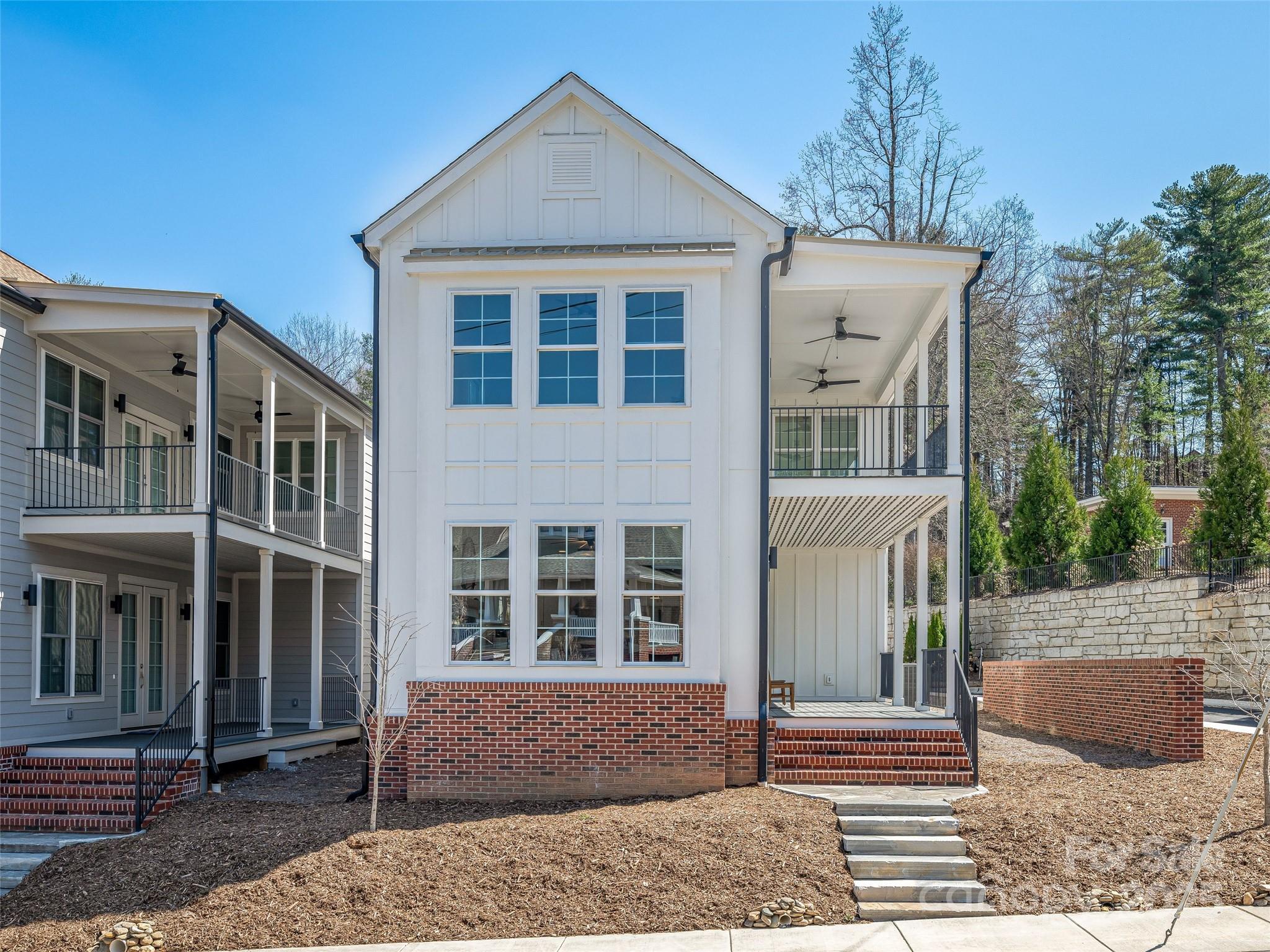 60 Skyvue Court