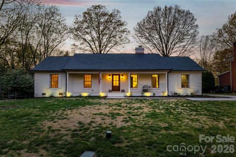 2319 Ainsdale Road Charlotte NC 28226