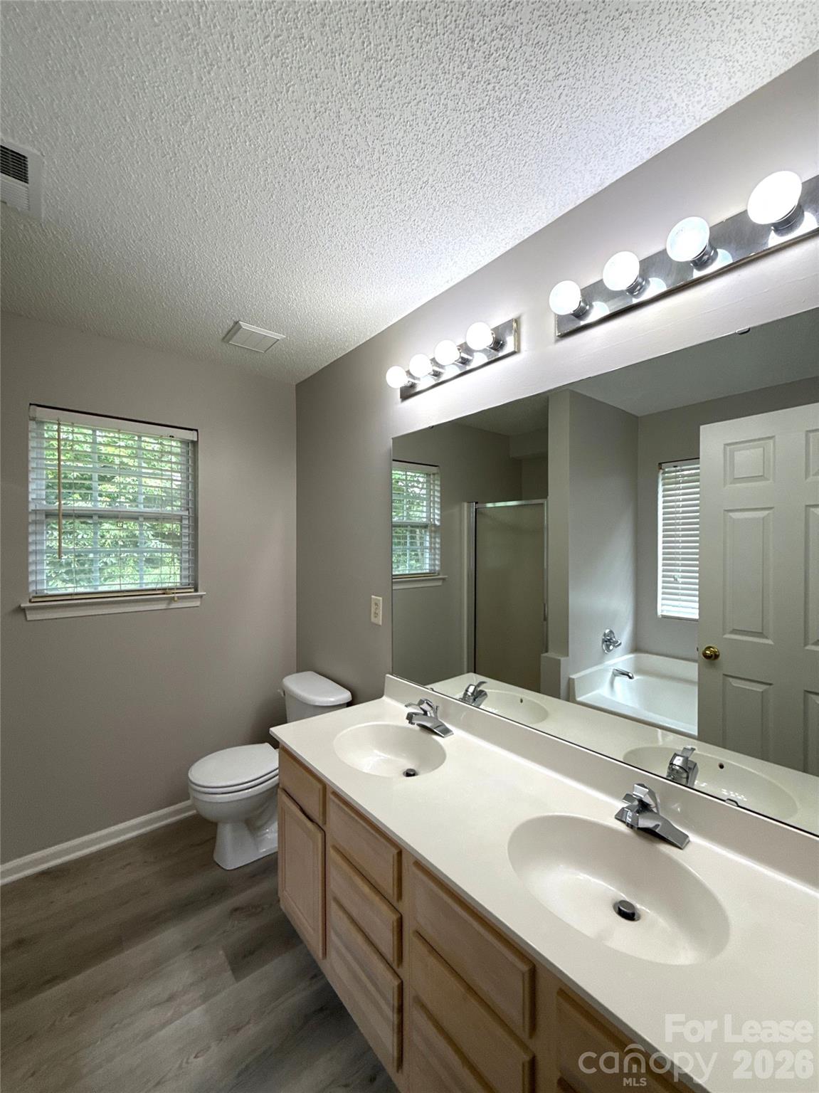 Oakdale Grove - Residential Lease
